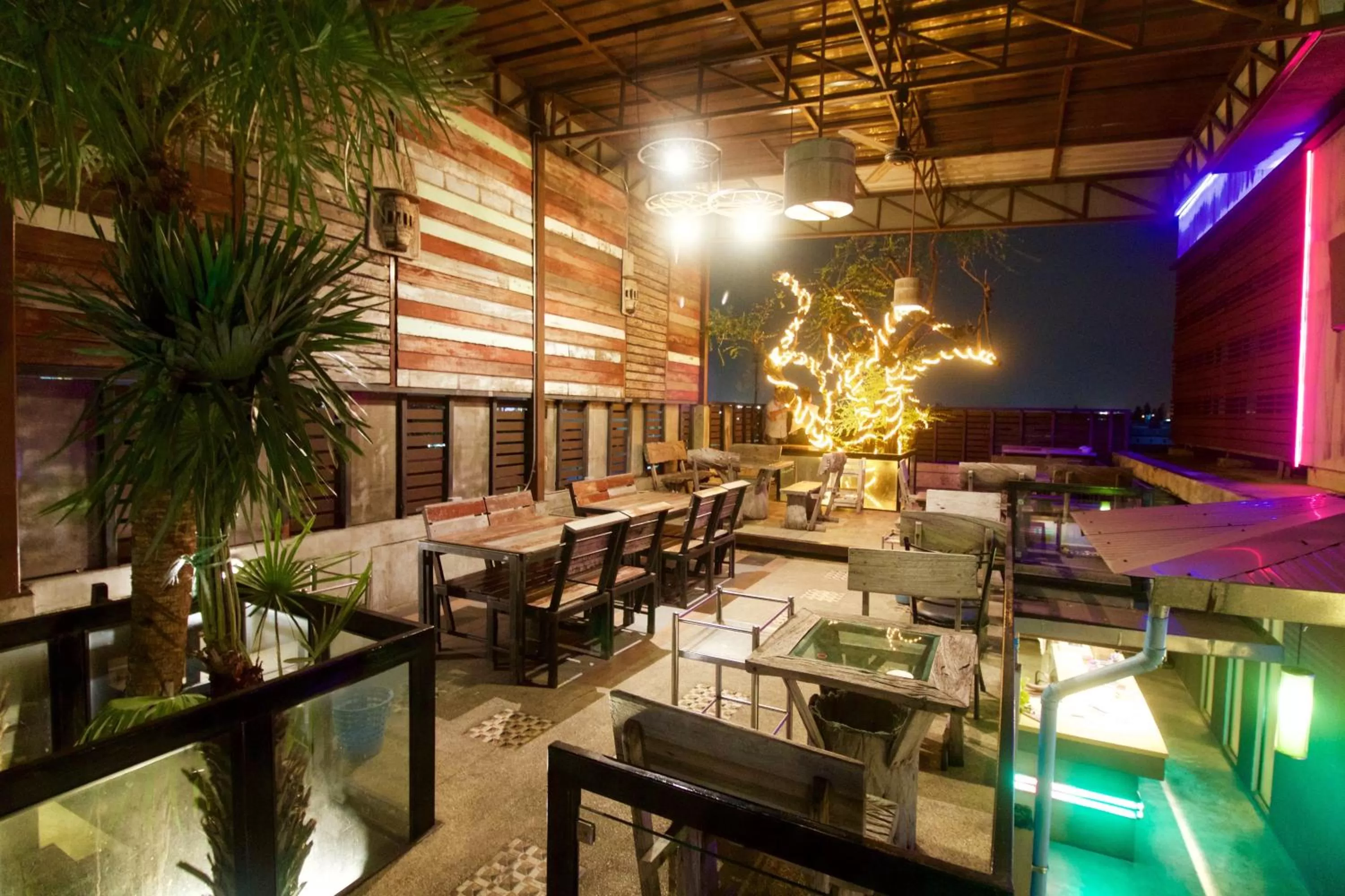 Restaurant/places to eat in Eurna Resort Hotel