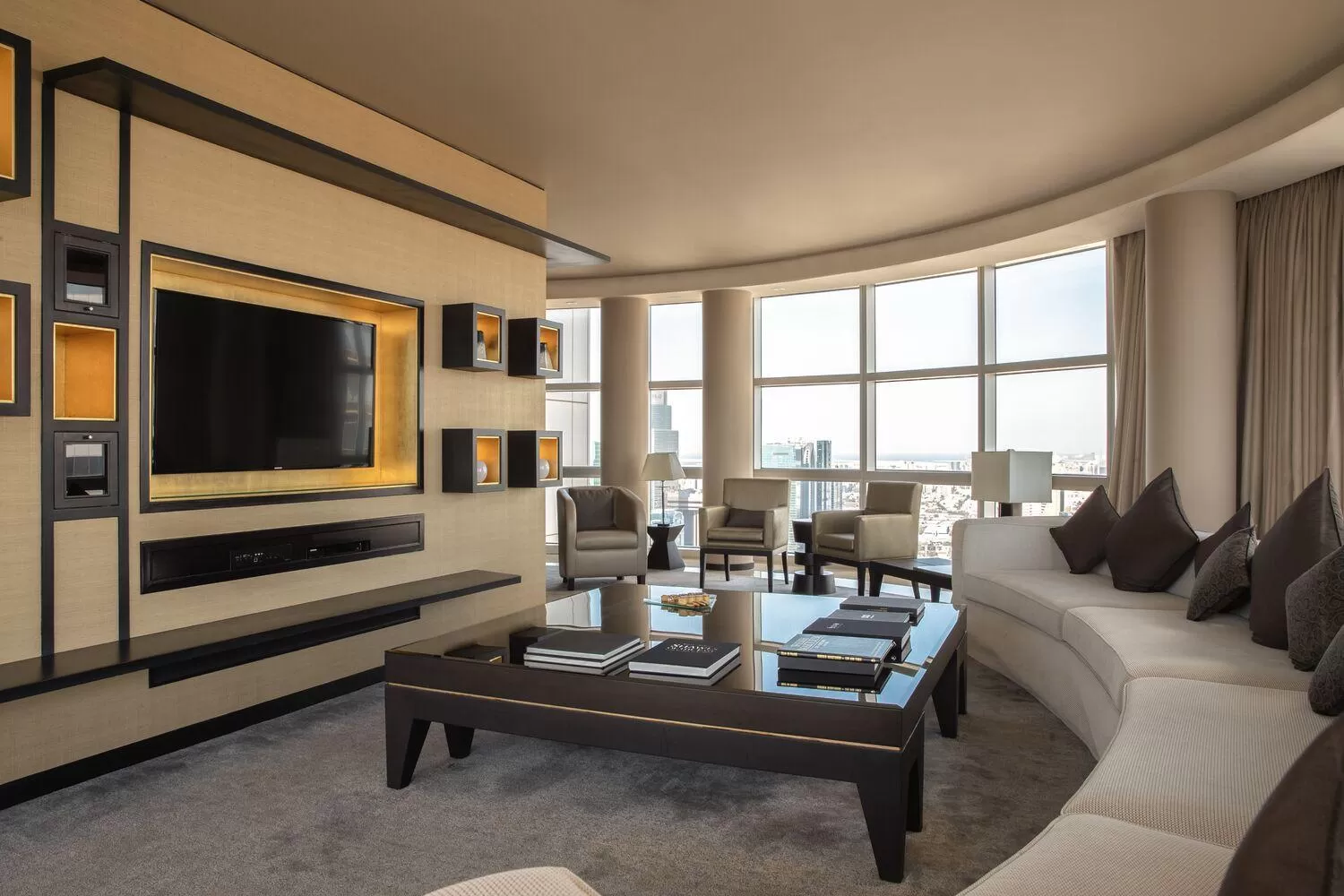 Living room, Seating Area in Jumeirah Emirates Towers