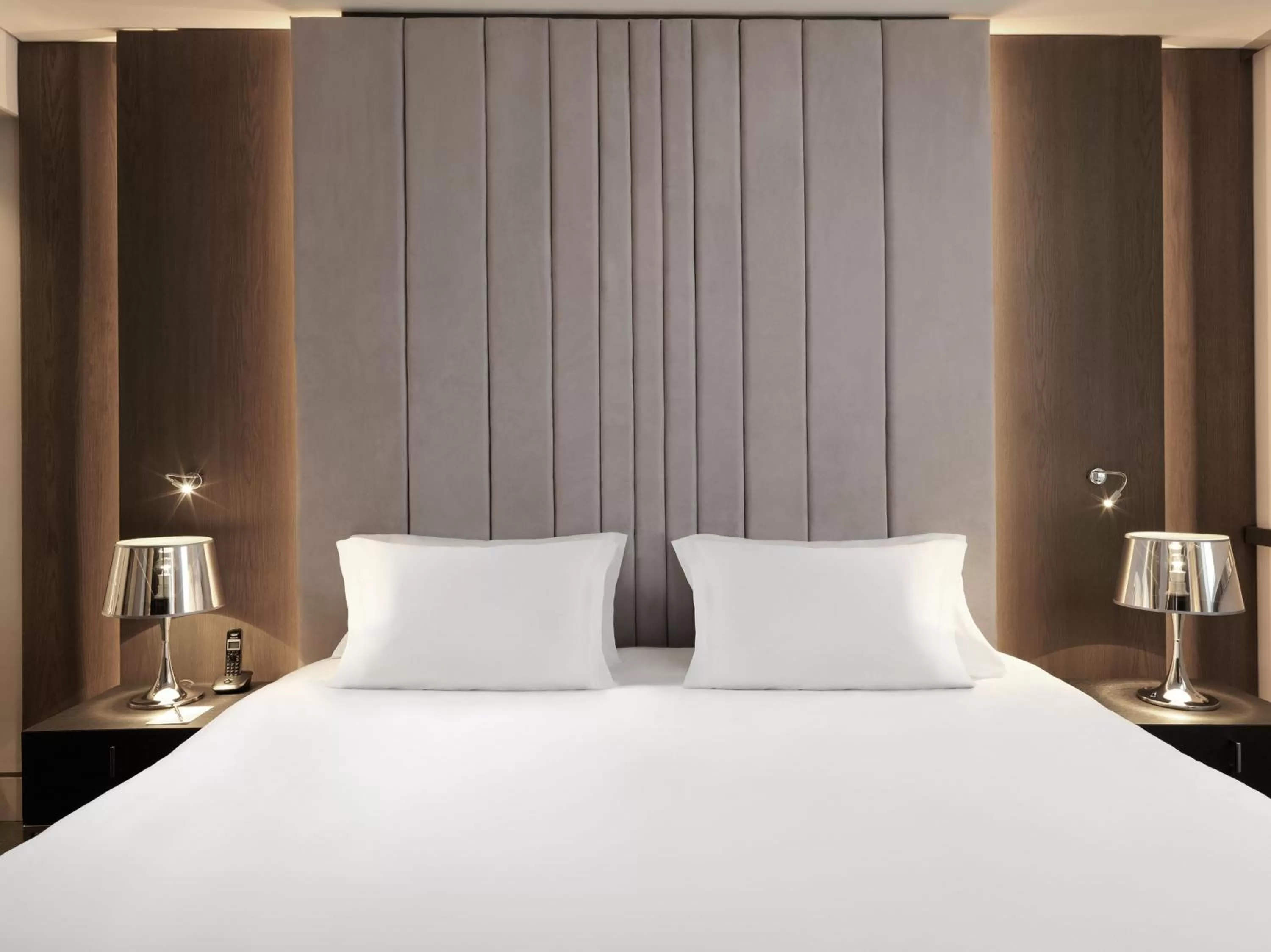 Bed in Sofitel Athens Airport