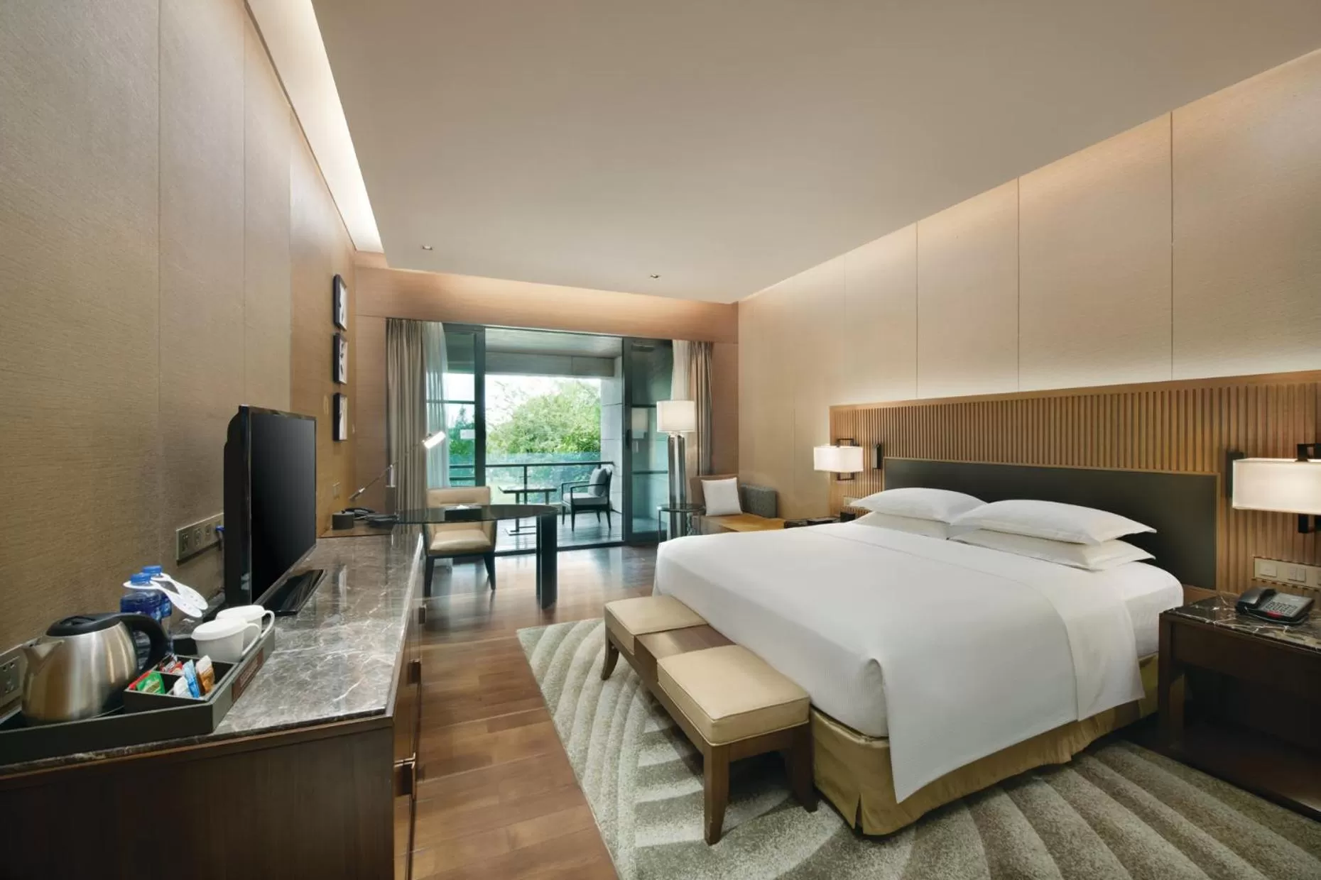 TV and multimedia, Bed in Hilton Wuhan Optics Valley