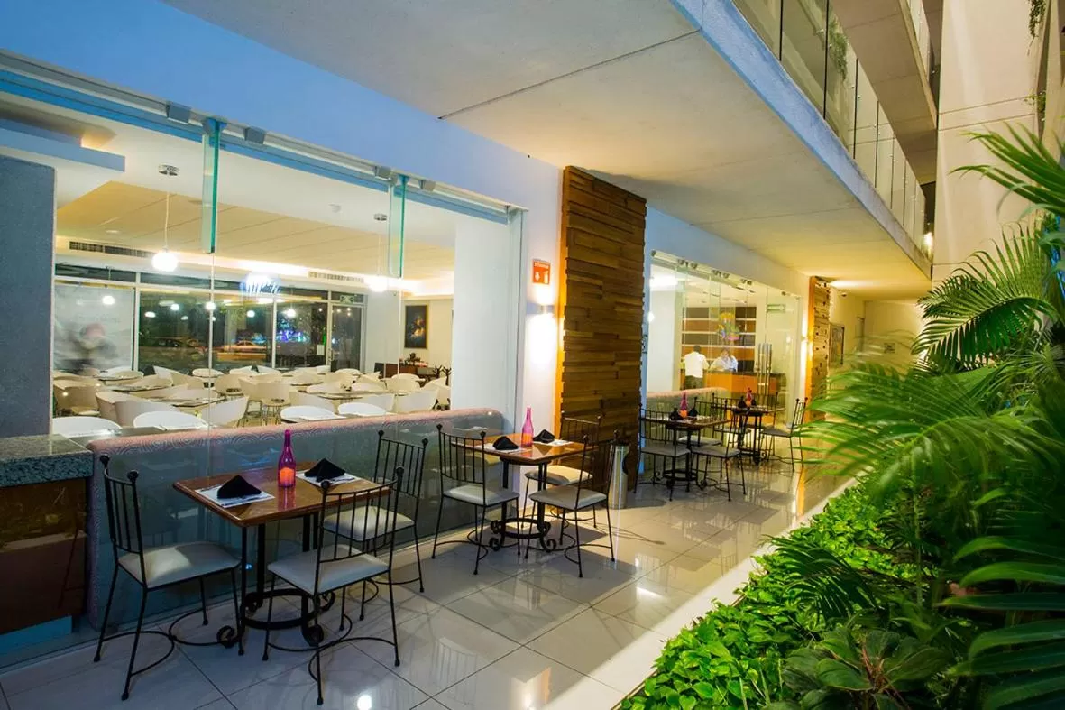 Restaurant/places to eat in Mesón de la Luna Hotel & Spa