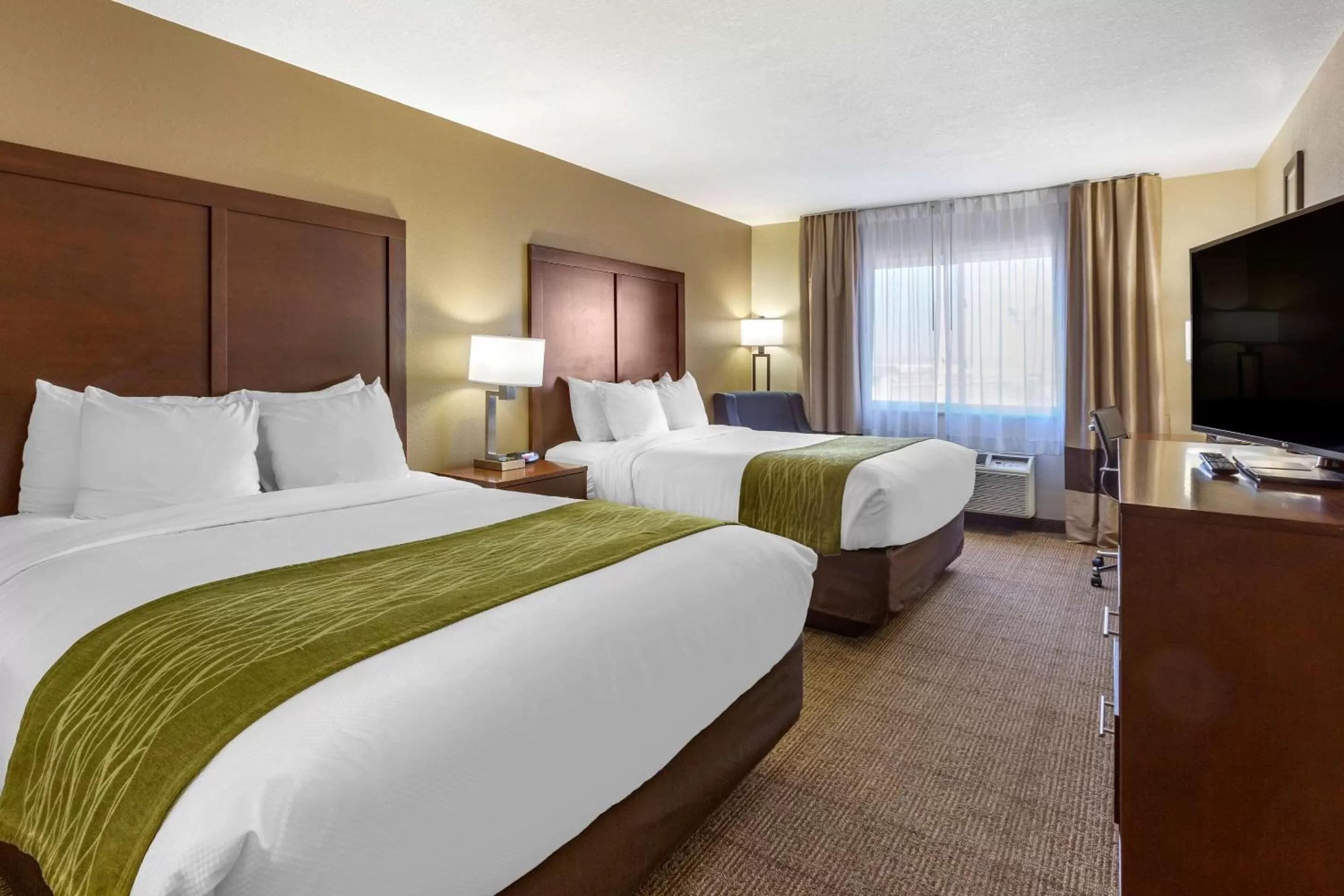 Photo of the whole room, Bed in Comfort Inn & Suites Alameda at Albuquerque Balloon Fiesta Park