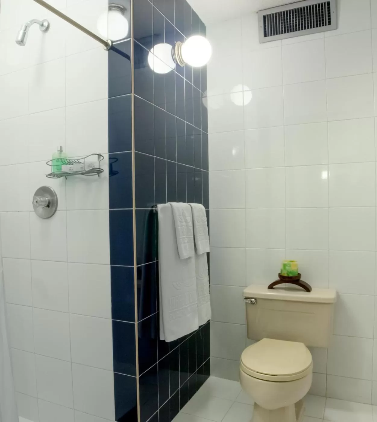 Bathroom in Torre de Cali Plaza Hotel