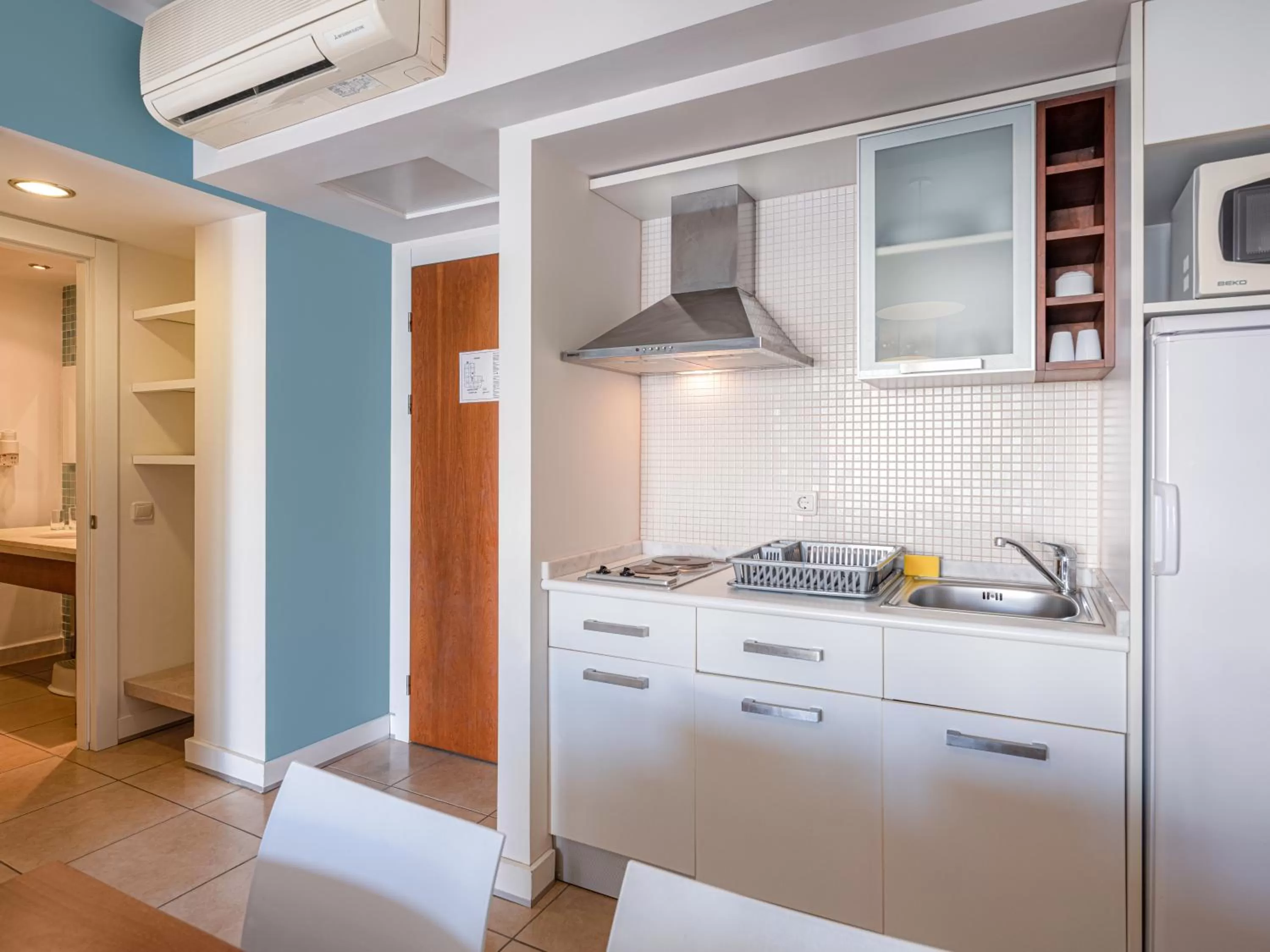 Kitchen or kitchenette in Barut B Suites