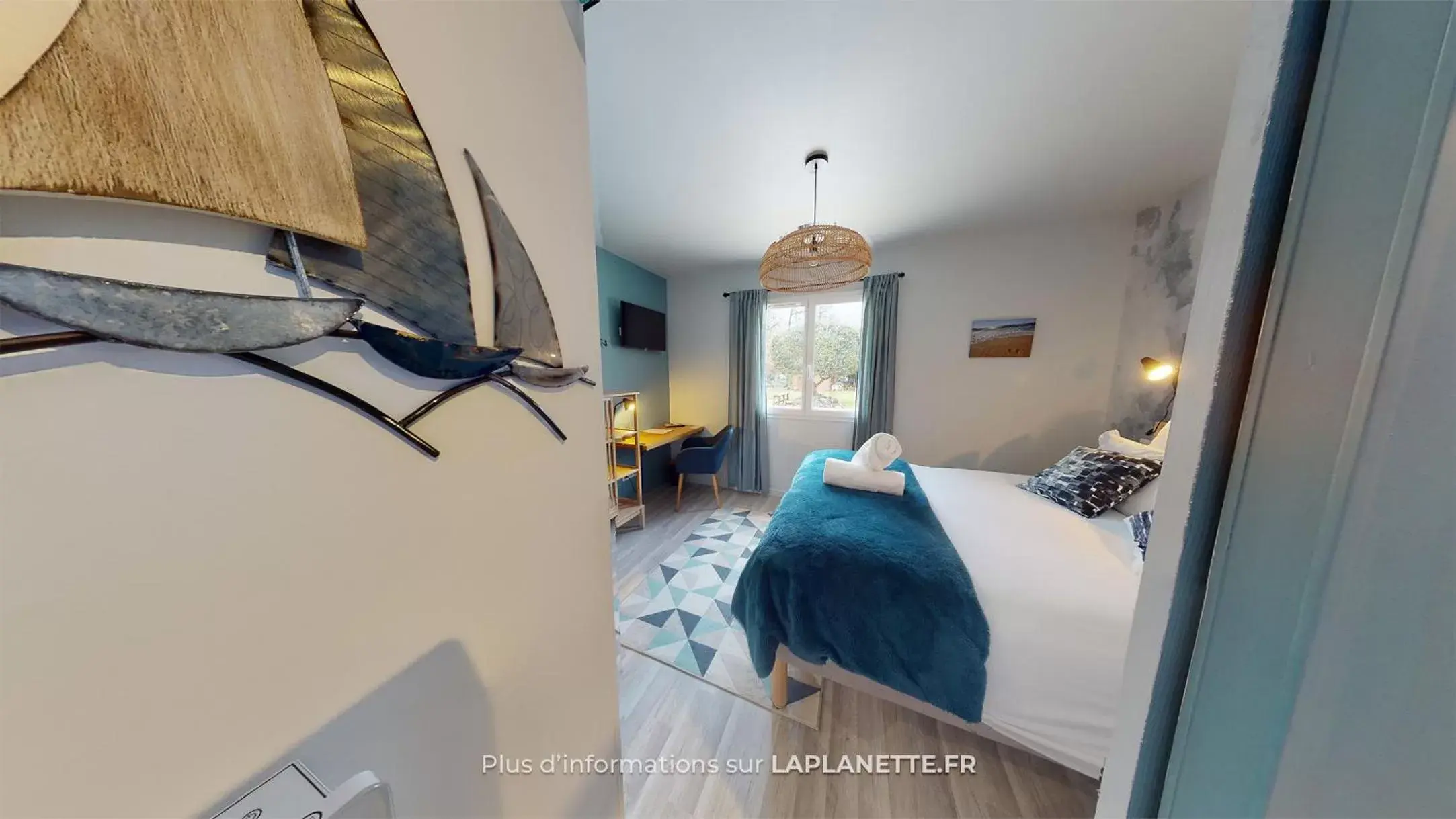 Double Room with Pool View in LA PLANETTE Double Room with Pool View in LA PLANETTE