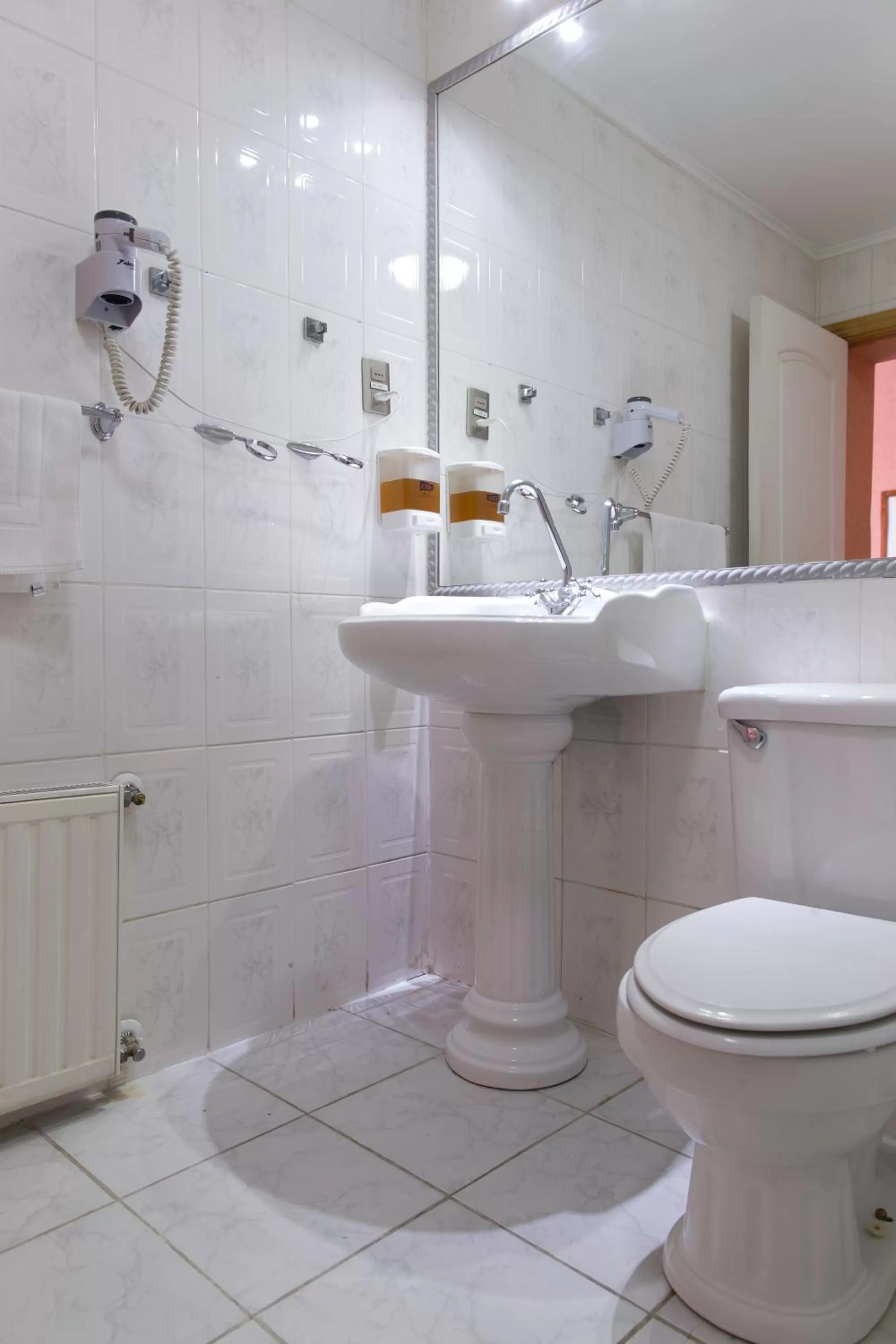 Bathroom in Hotel Plaza