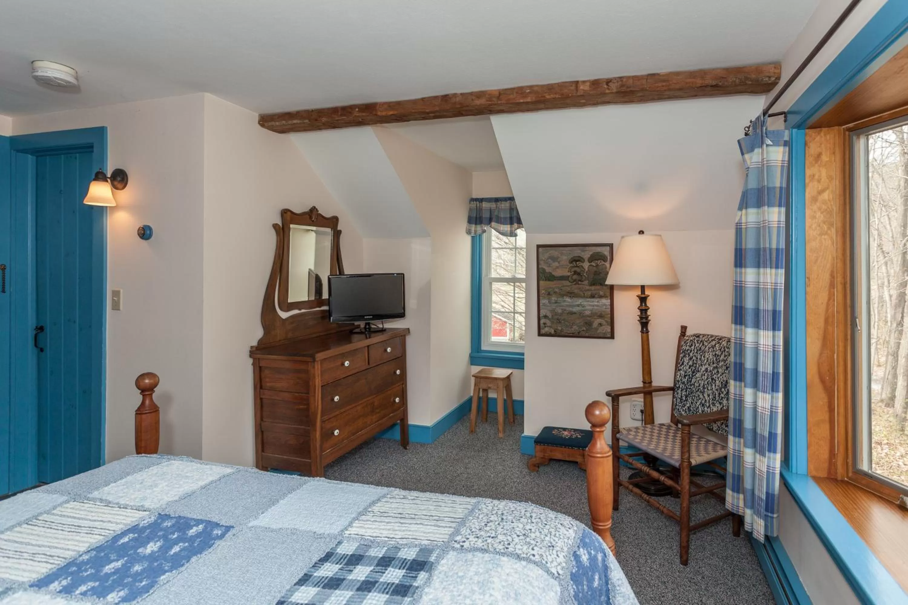 Photo of the whole room, Bed in Inn at Buck Hollow Farm