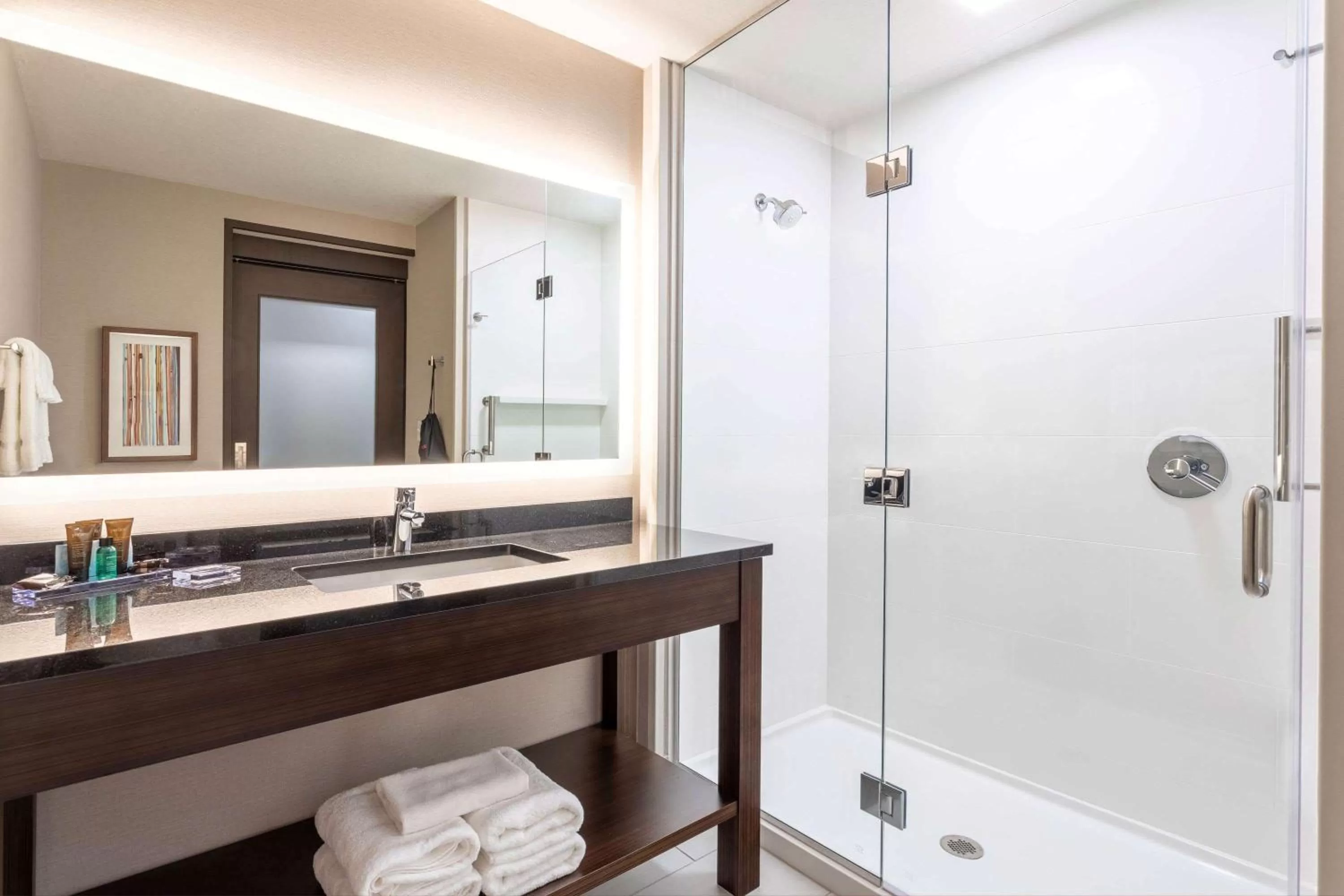 Bathroom in Wingate by Wyndham Angola