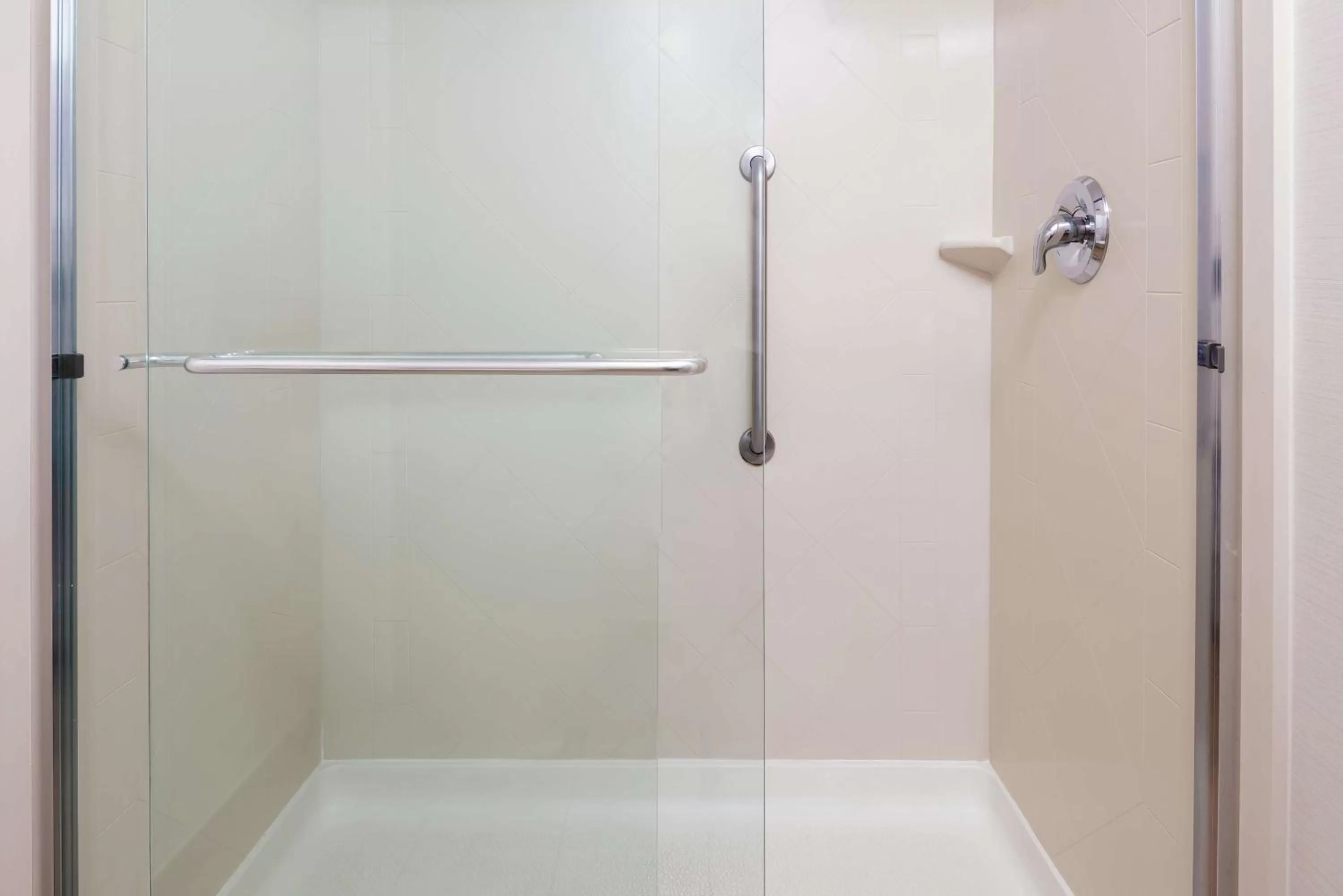 Bathroom in Homewood Suites by Hilton Cleveland-Beachwood