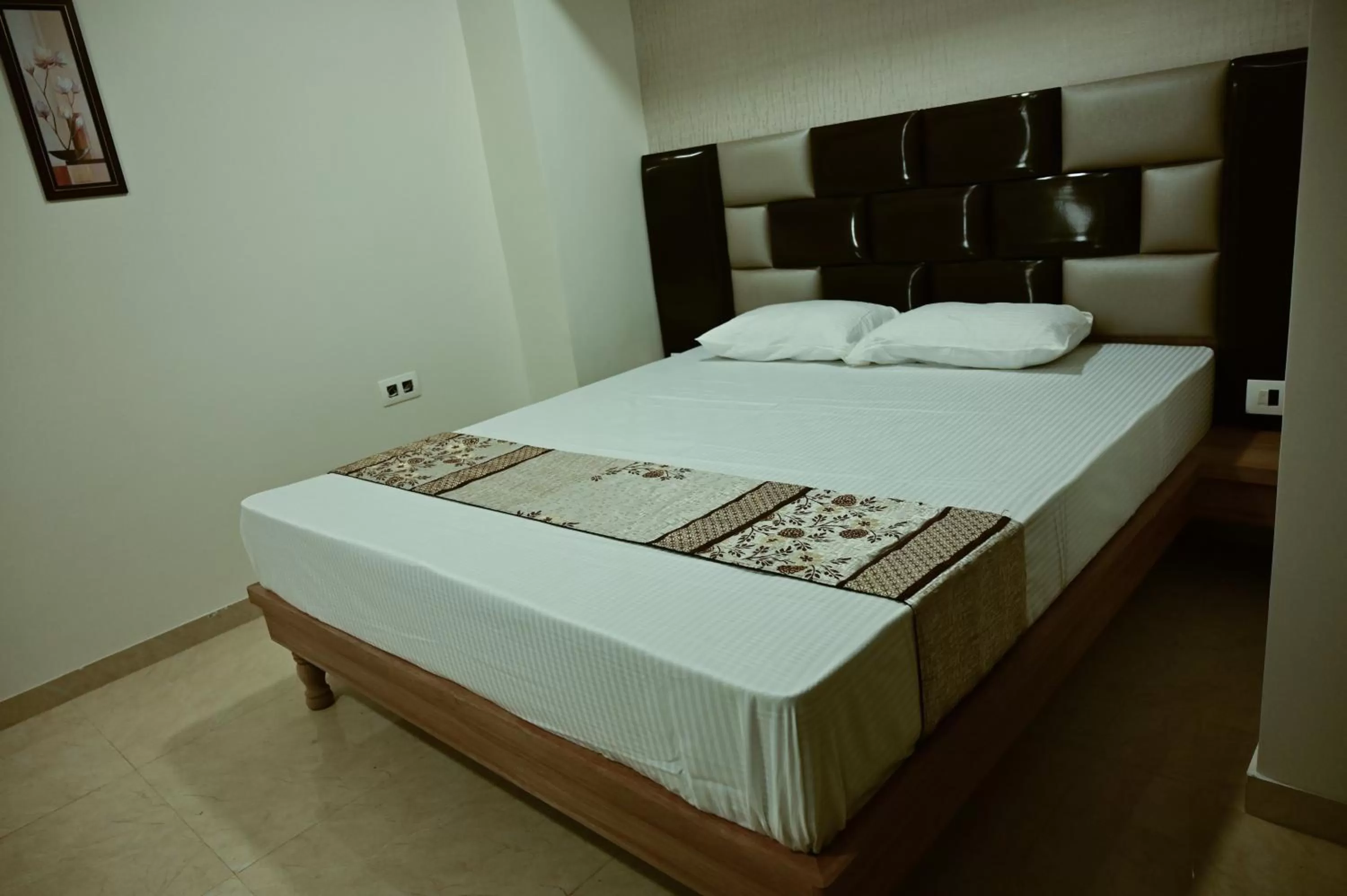 Bedroom, Bed in Hotel Diamora Residency