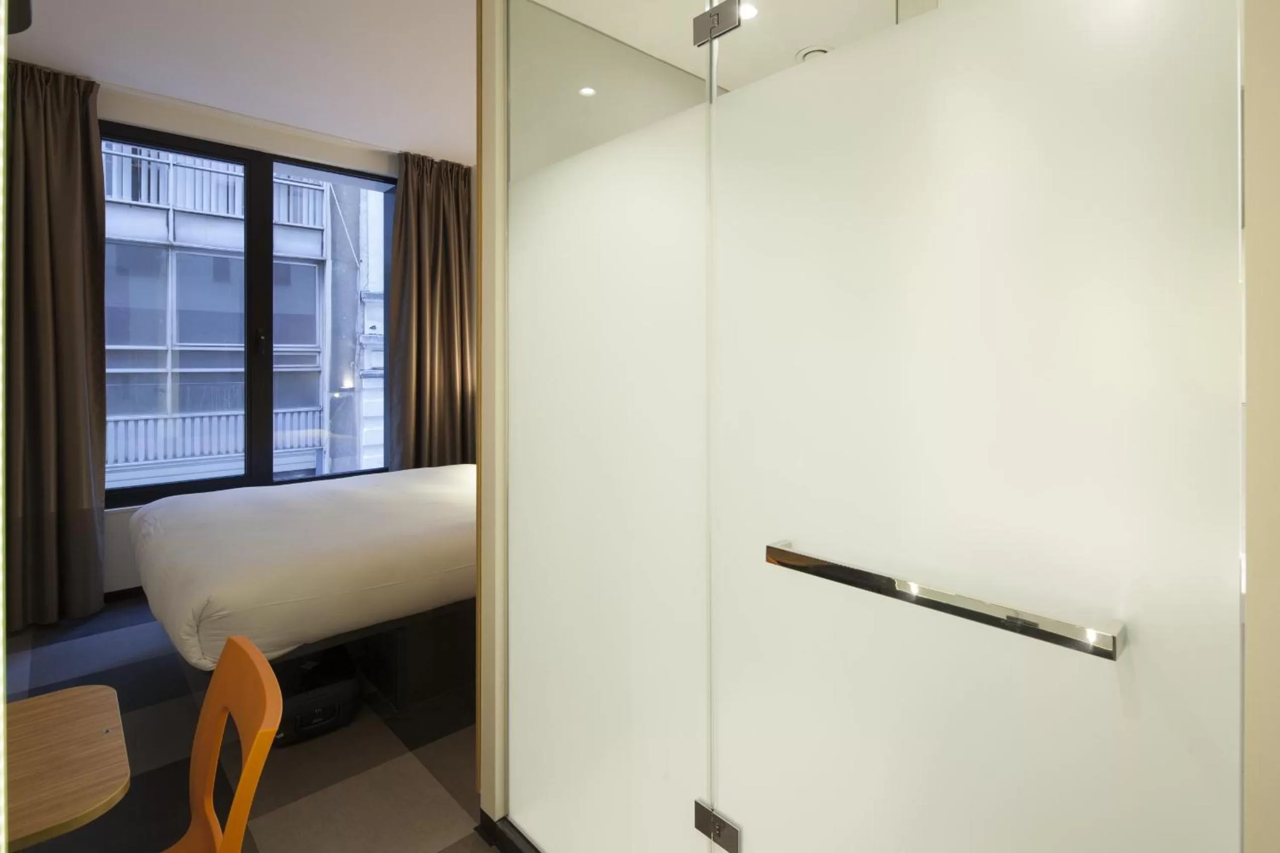 Bed in easyHotel Brussels City Centre