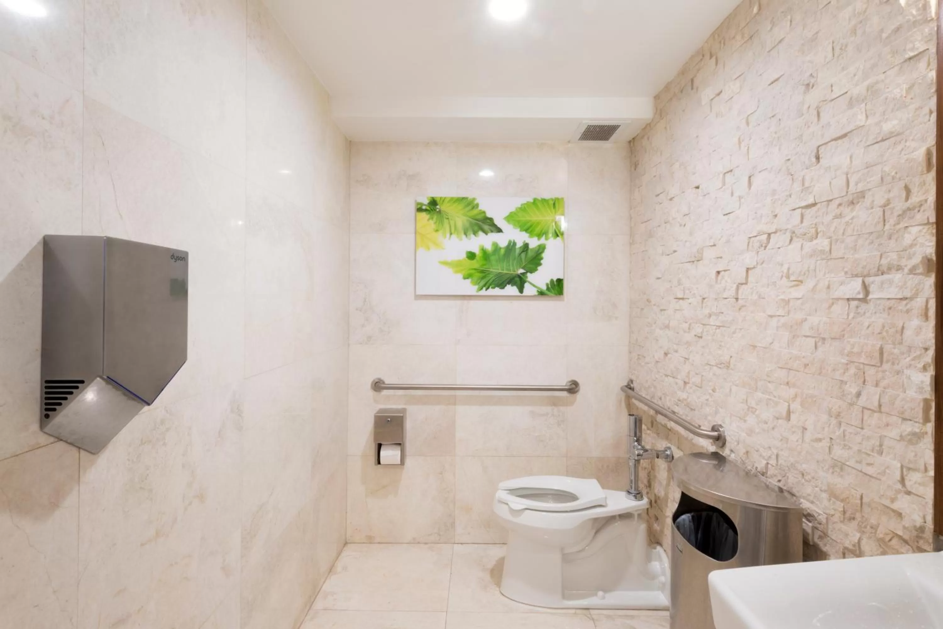 Lobby or reception in President Hotel