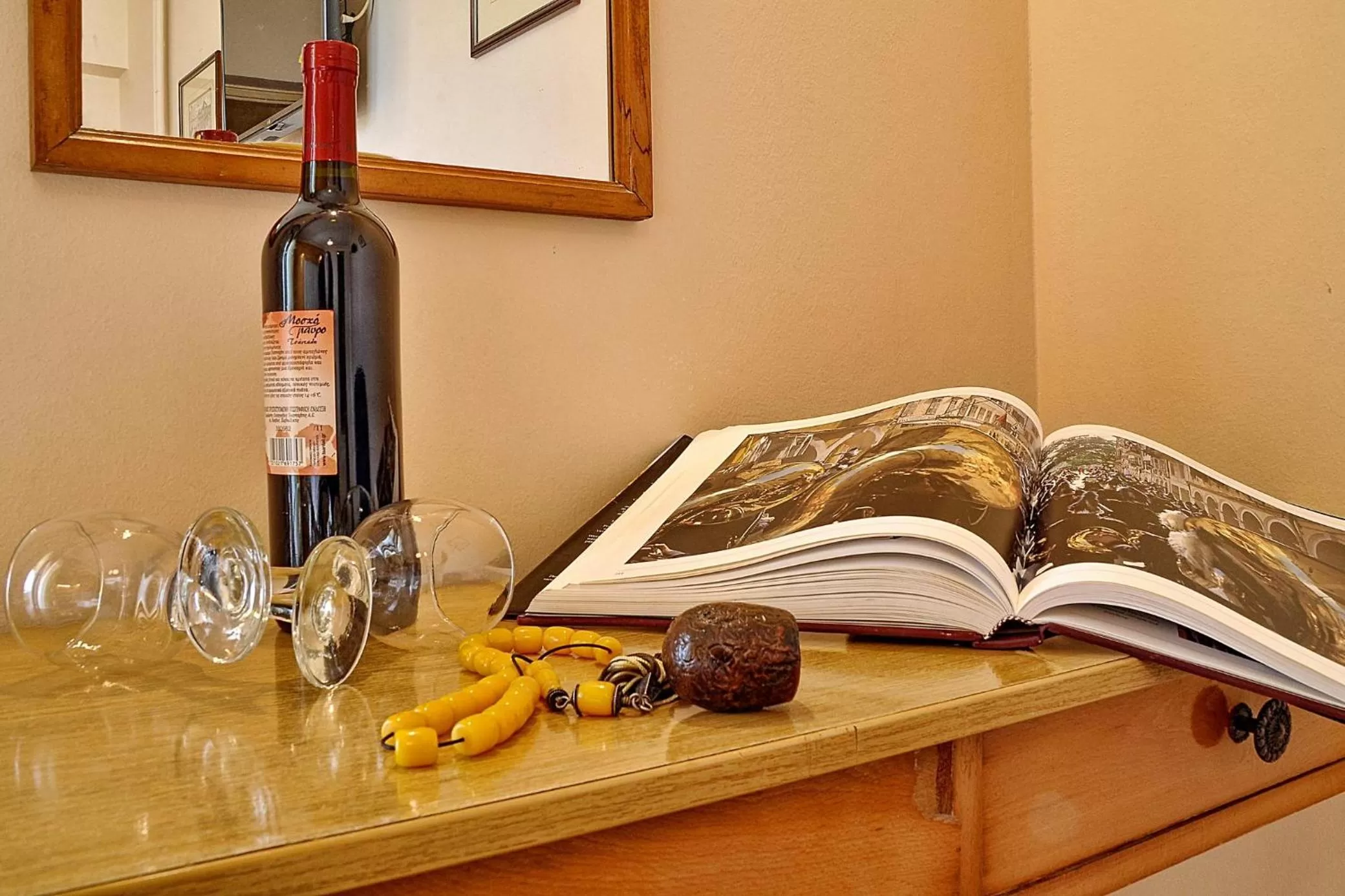 Decorative detail in Hotel Atlantis