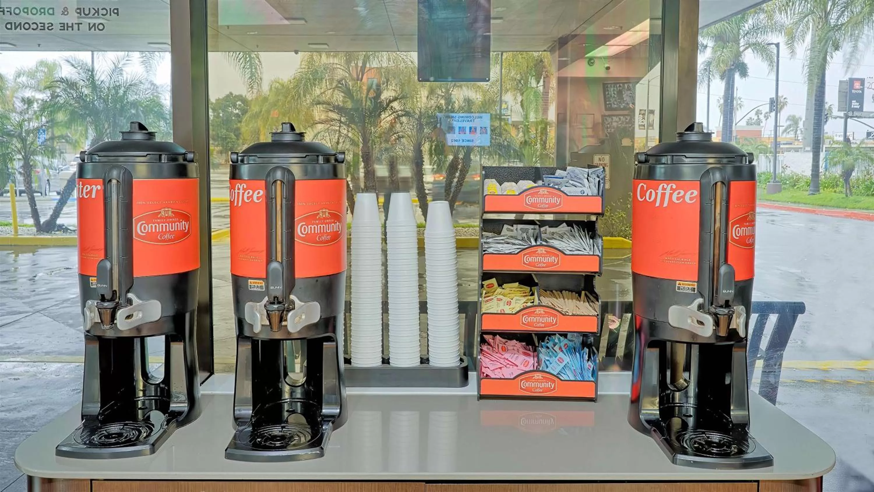 Restaurant/places to eat in Motel 6-Los Angeles, CA - Los Angeles - LAX