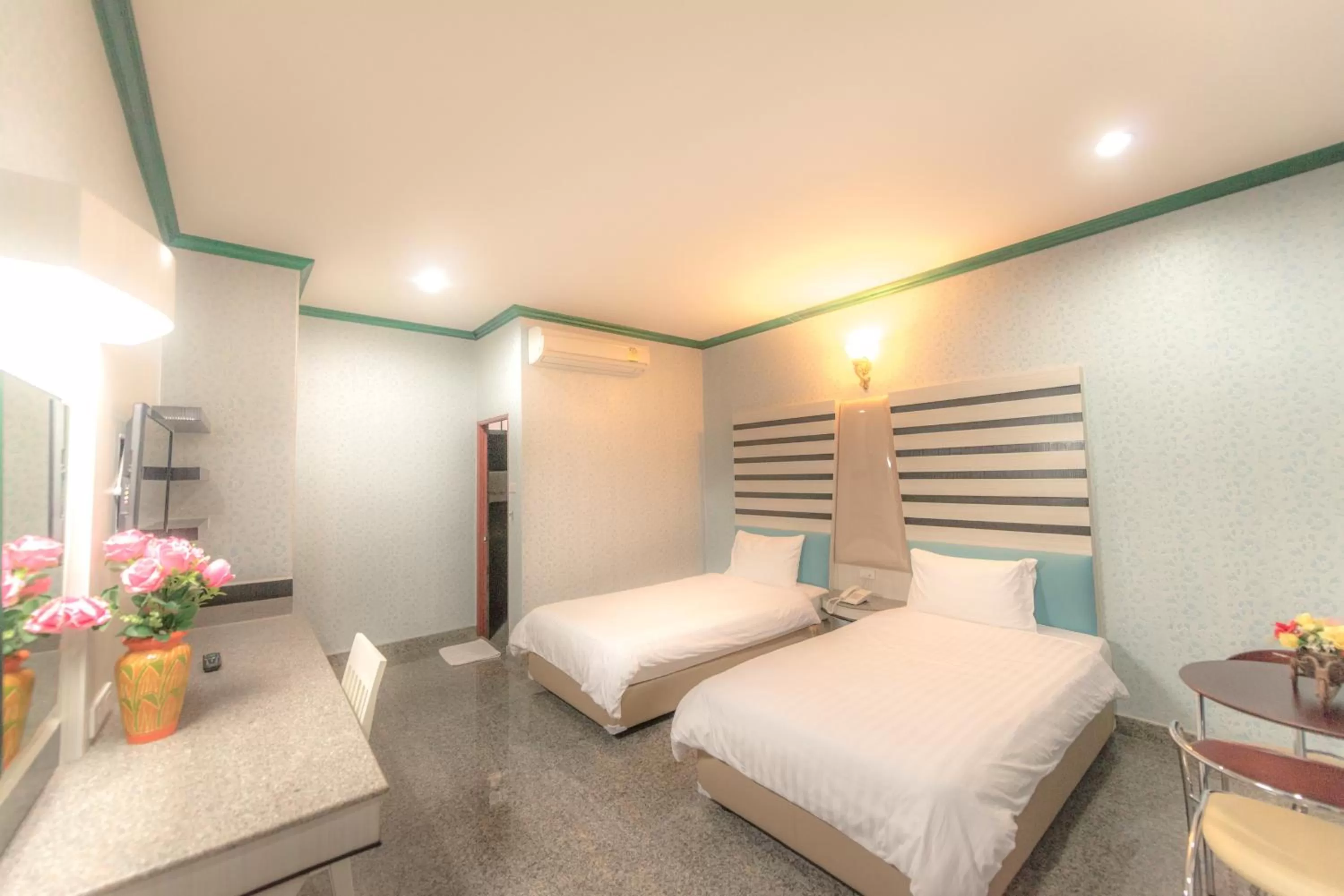 Bed in Martina Hotel Surin