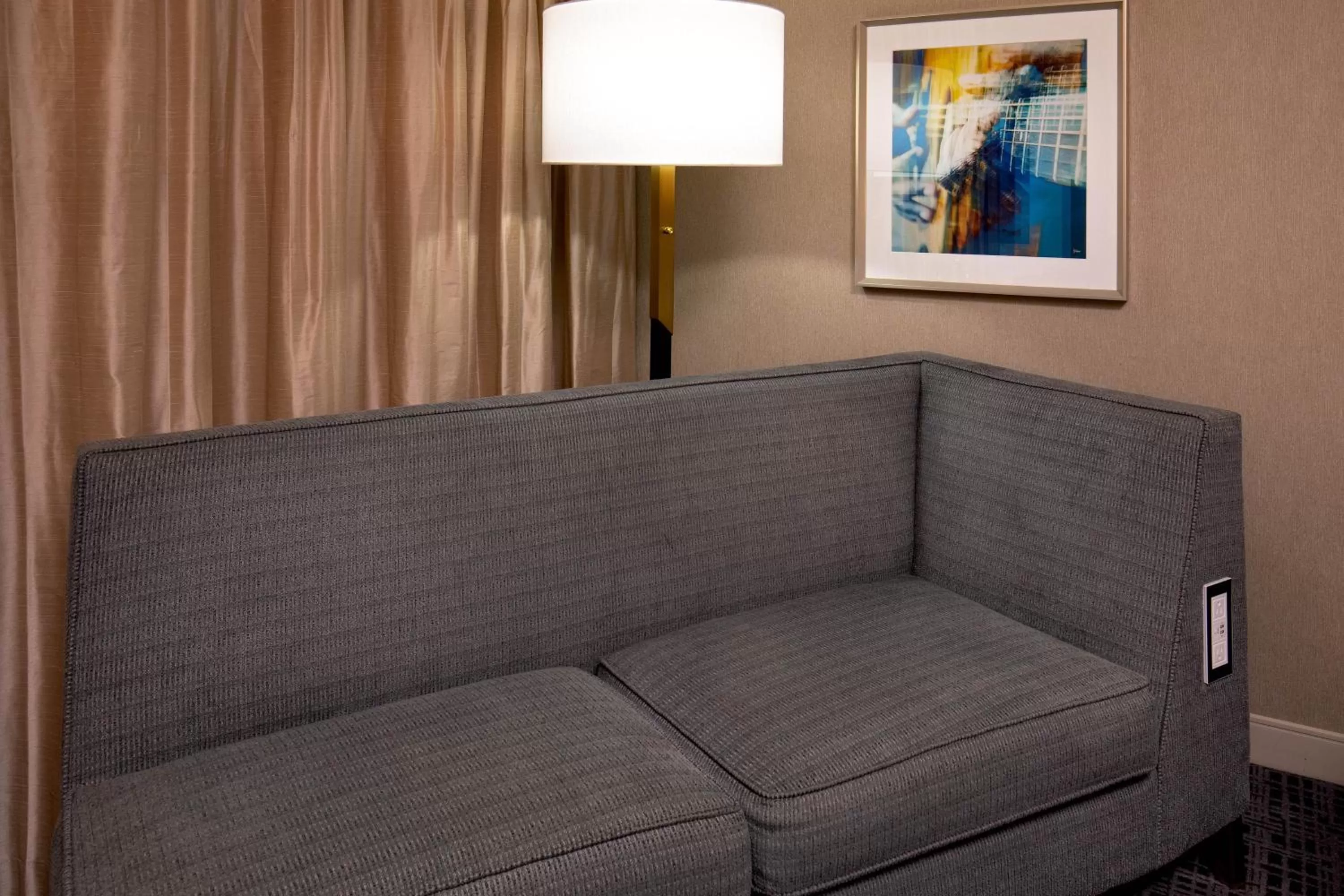 Photo of the whole room in Sheraton Music City Nashville Airport