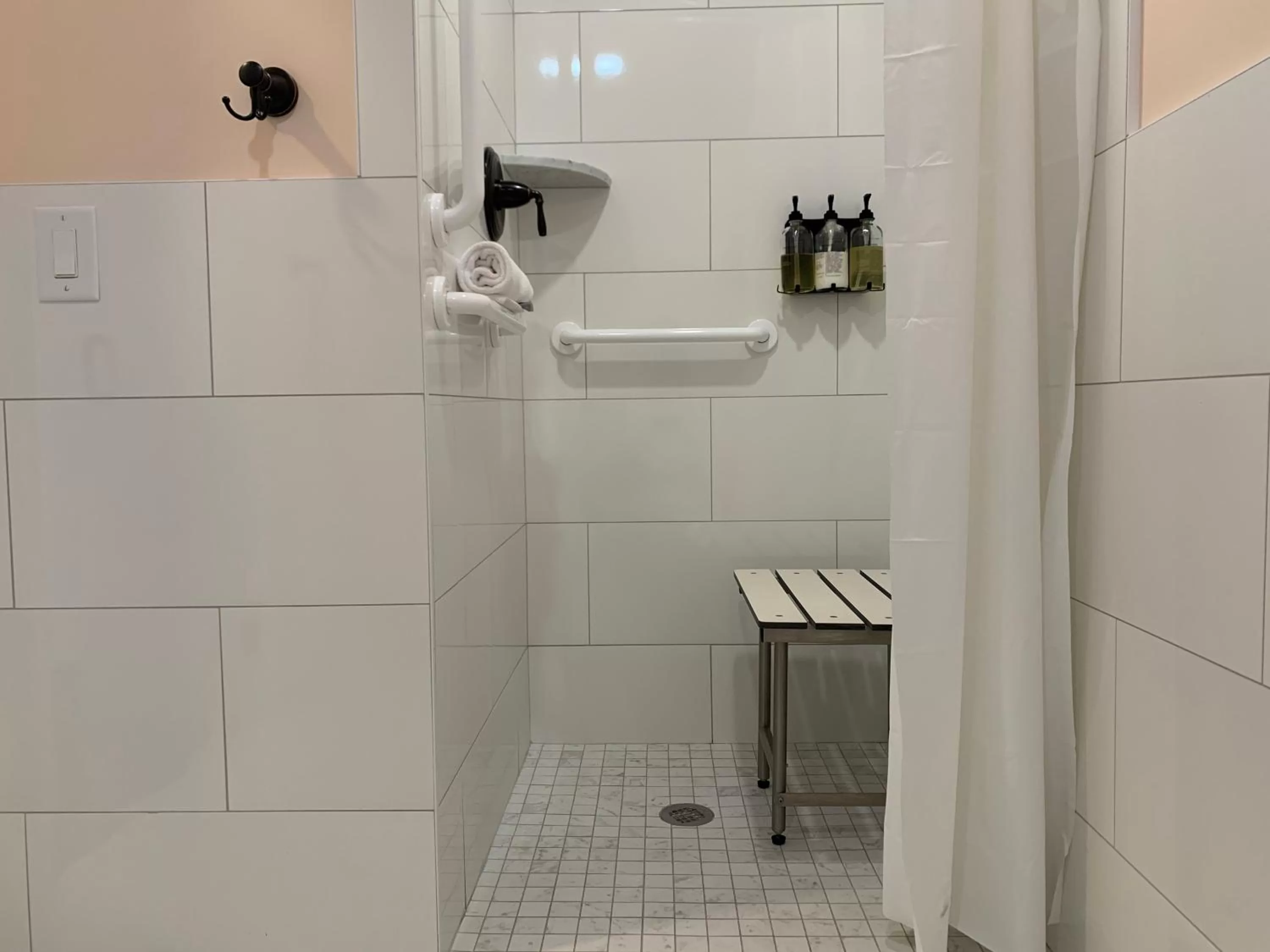 Shower in The Cabot Lodge