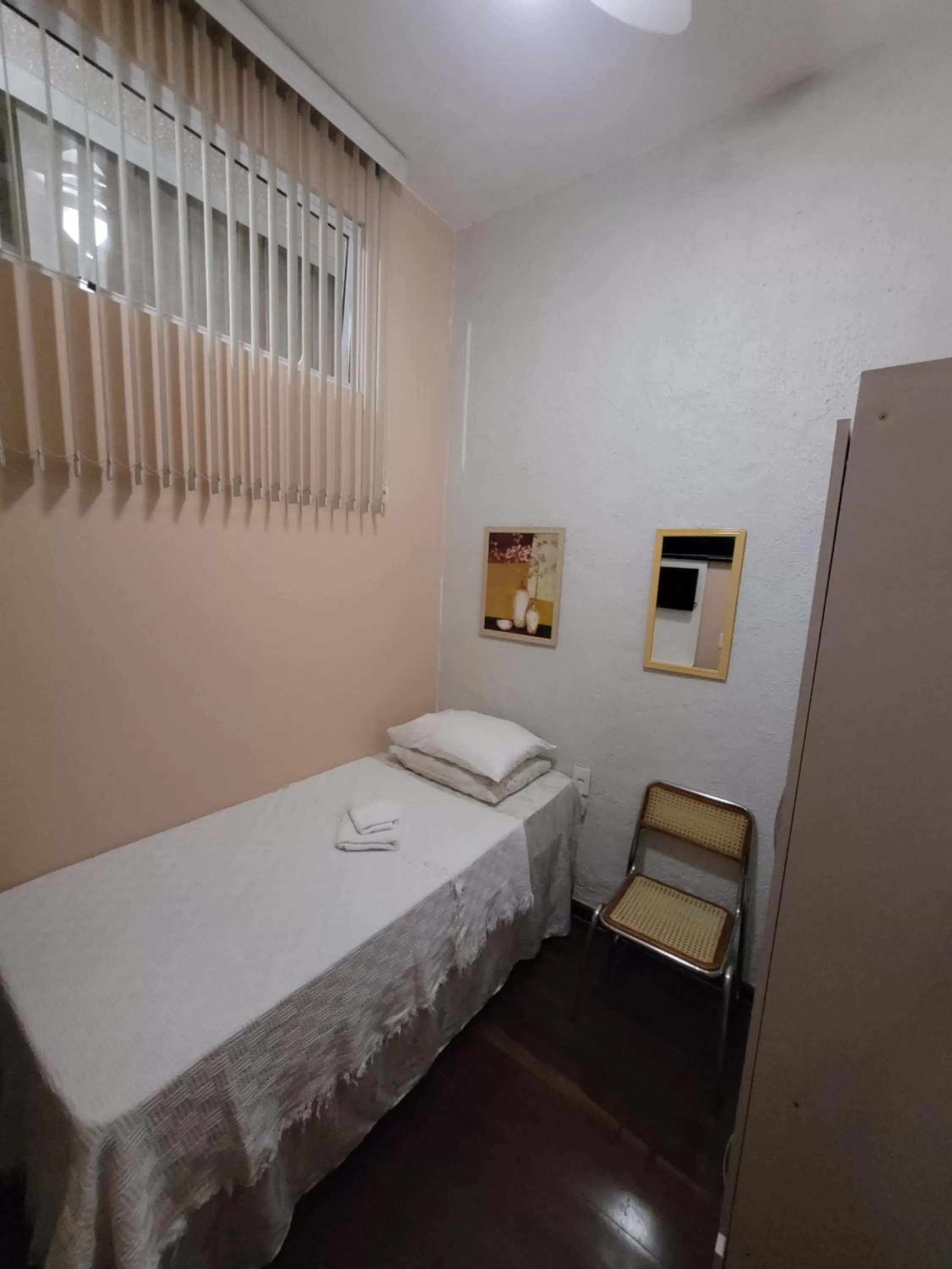 Bedroom, Bed in KzaZendf Cama e Cafe Asa Sul