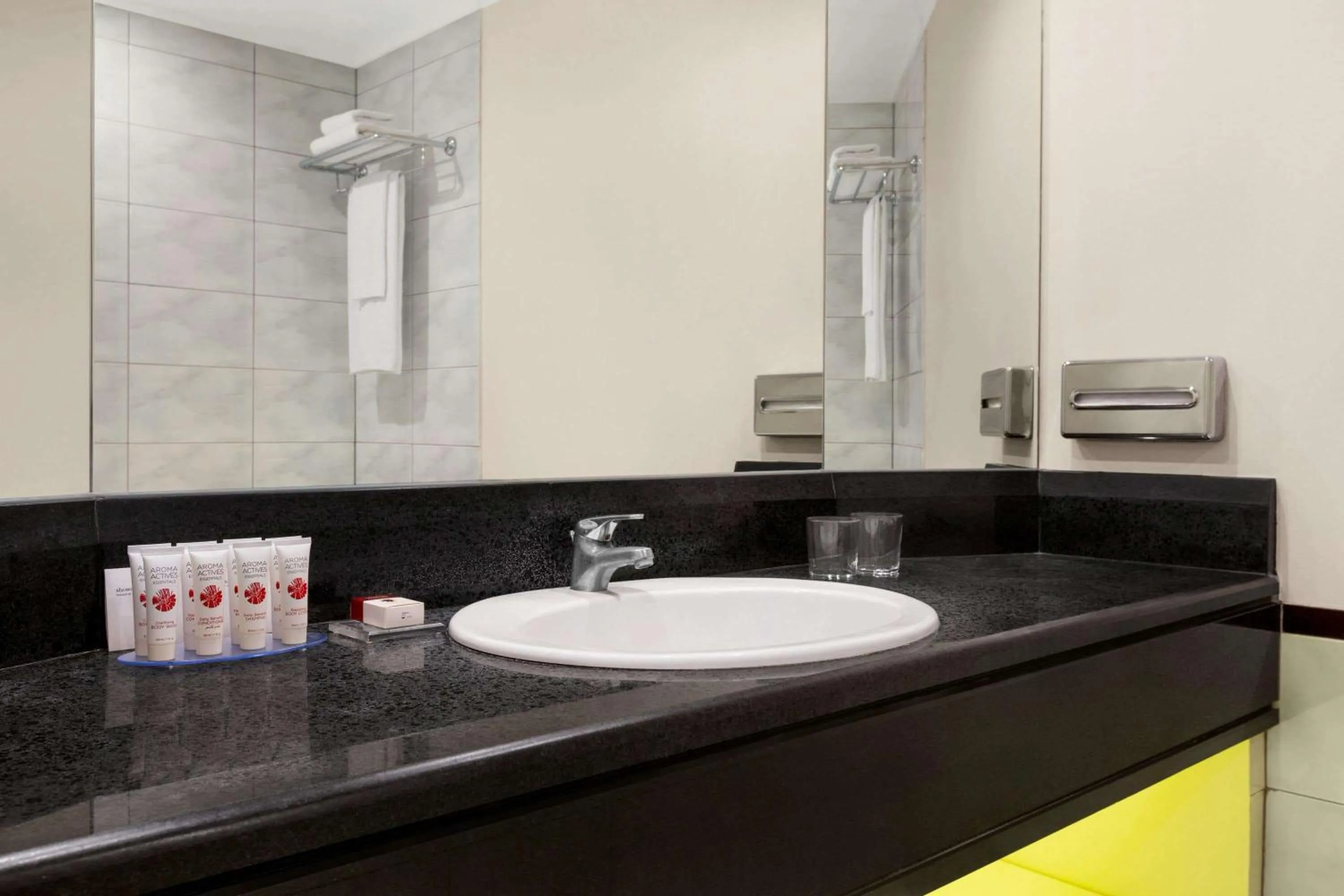 Bathroom in Ramada Plaza by Wyndham Thraki