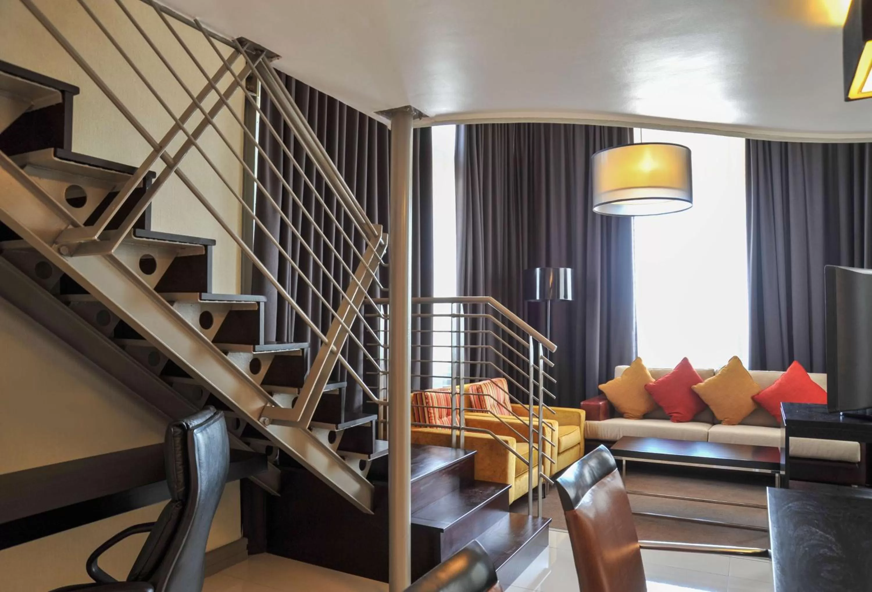 Photo of the whole room in Garden Court Victoria Junction