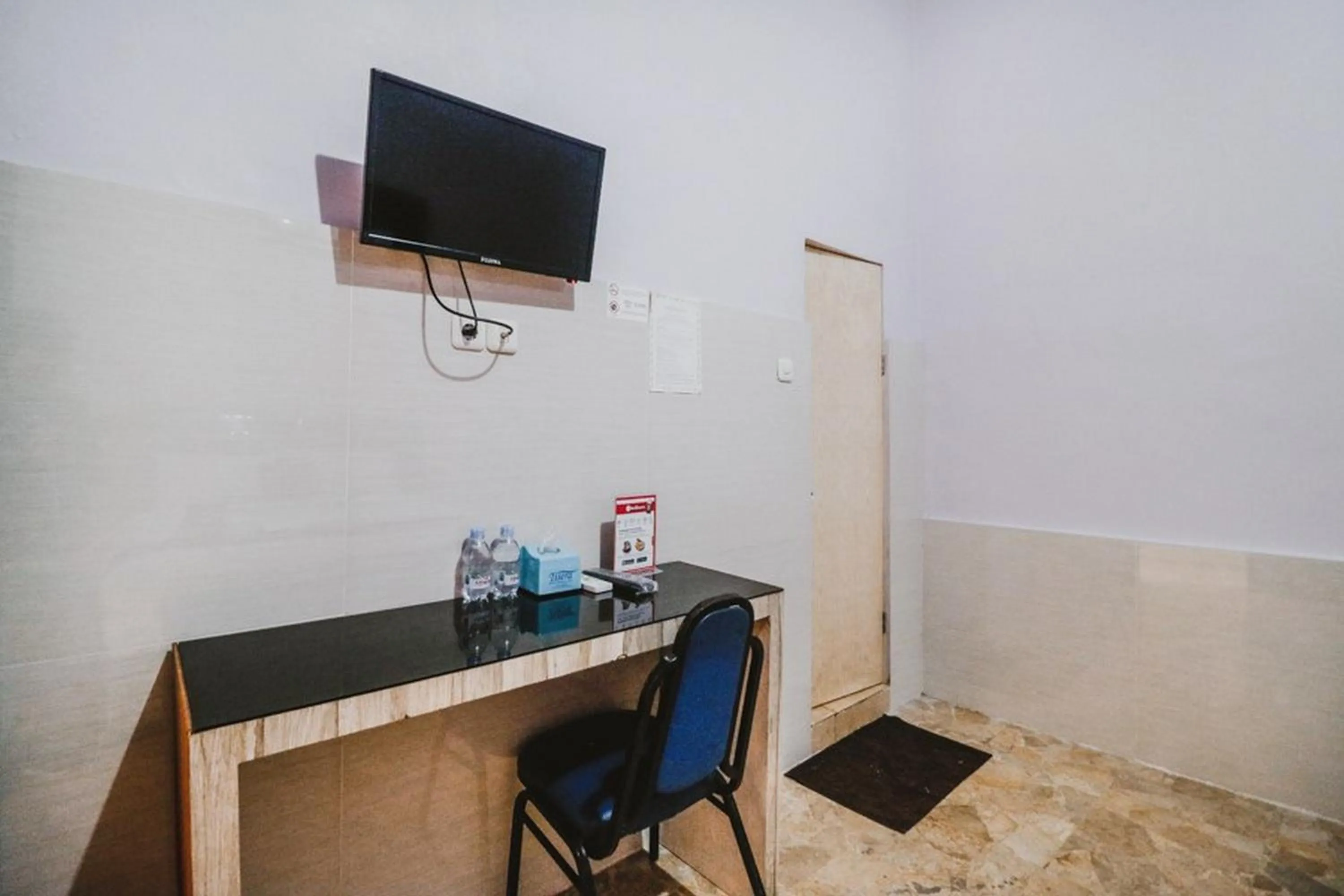 TV and multimedia in RedDoorz near Millennium ICT Center Medan