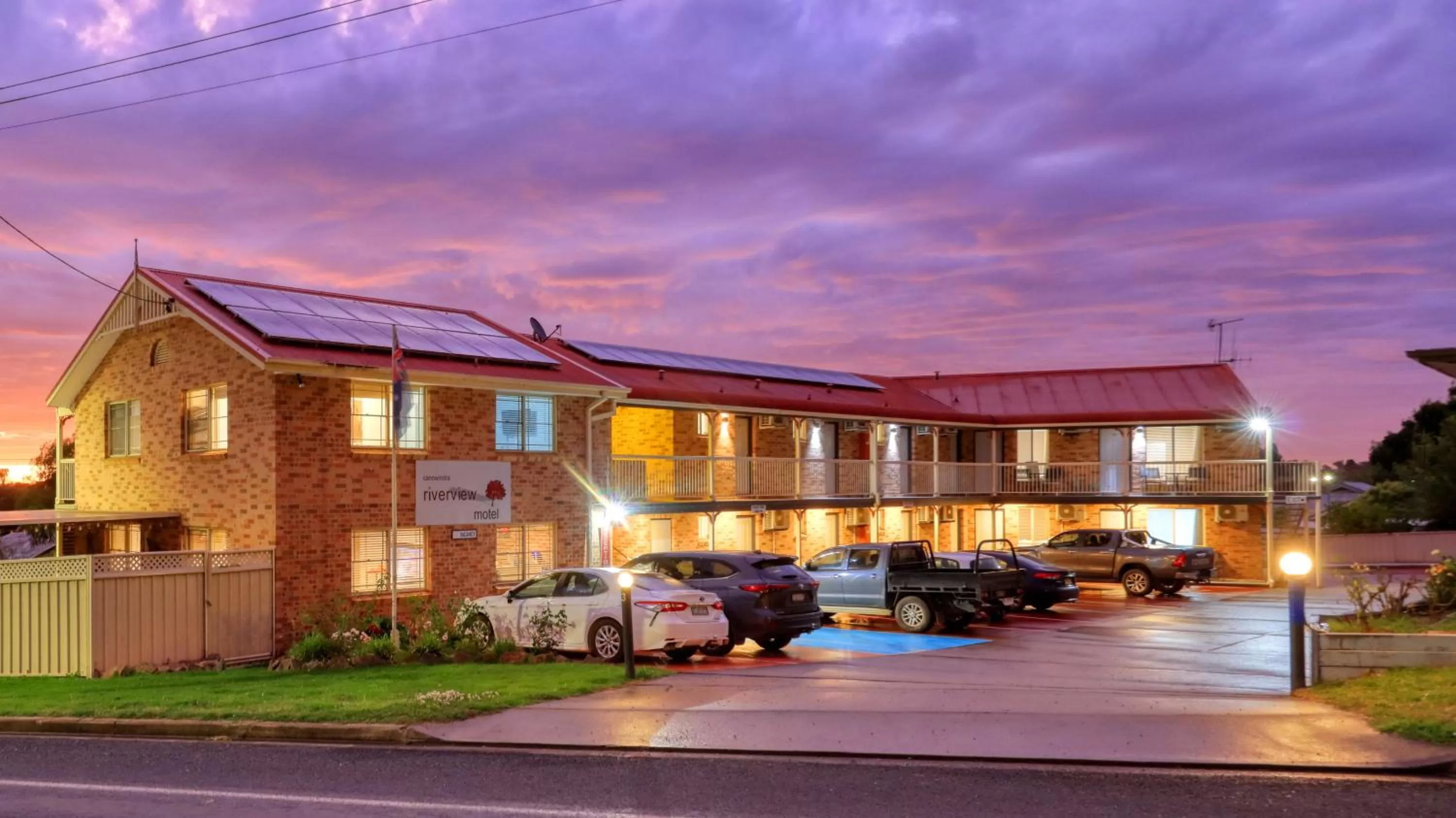 Sunset in Canowindra Riverview Motel