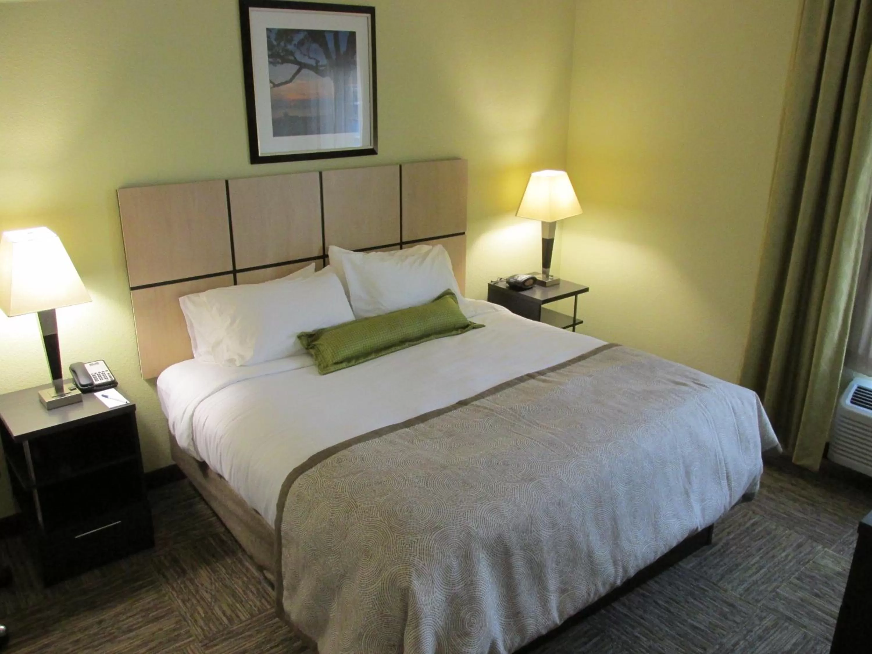 Photo of the whole room, Bed in Candlewood Suites Greenville by IHG