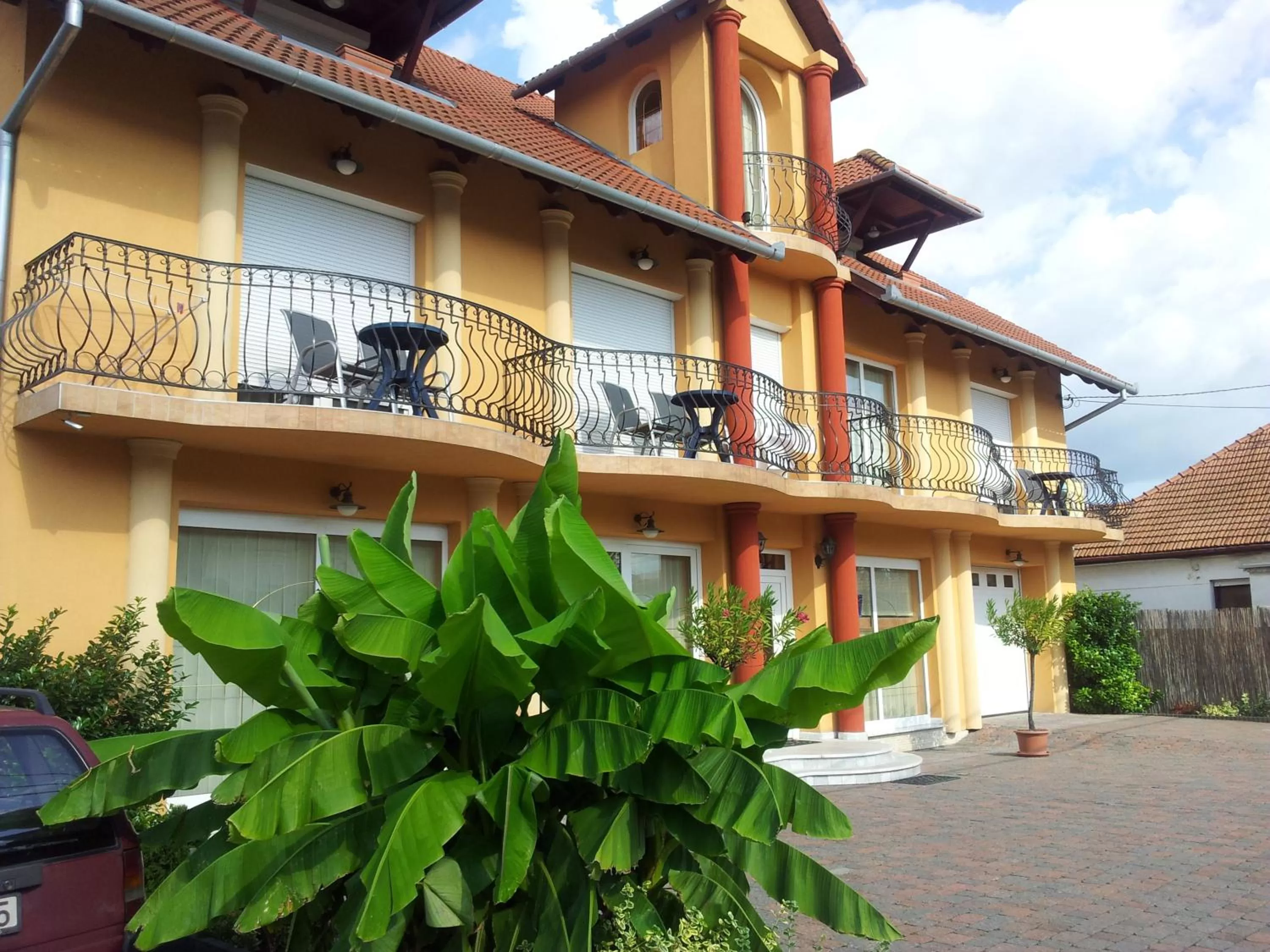 Facade/entrance, Property Building in Mediterrán Panzió