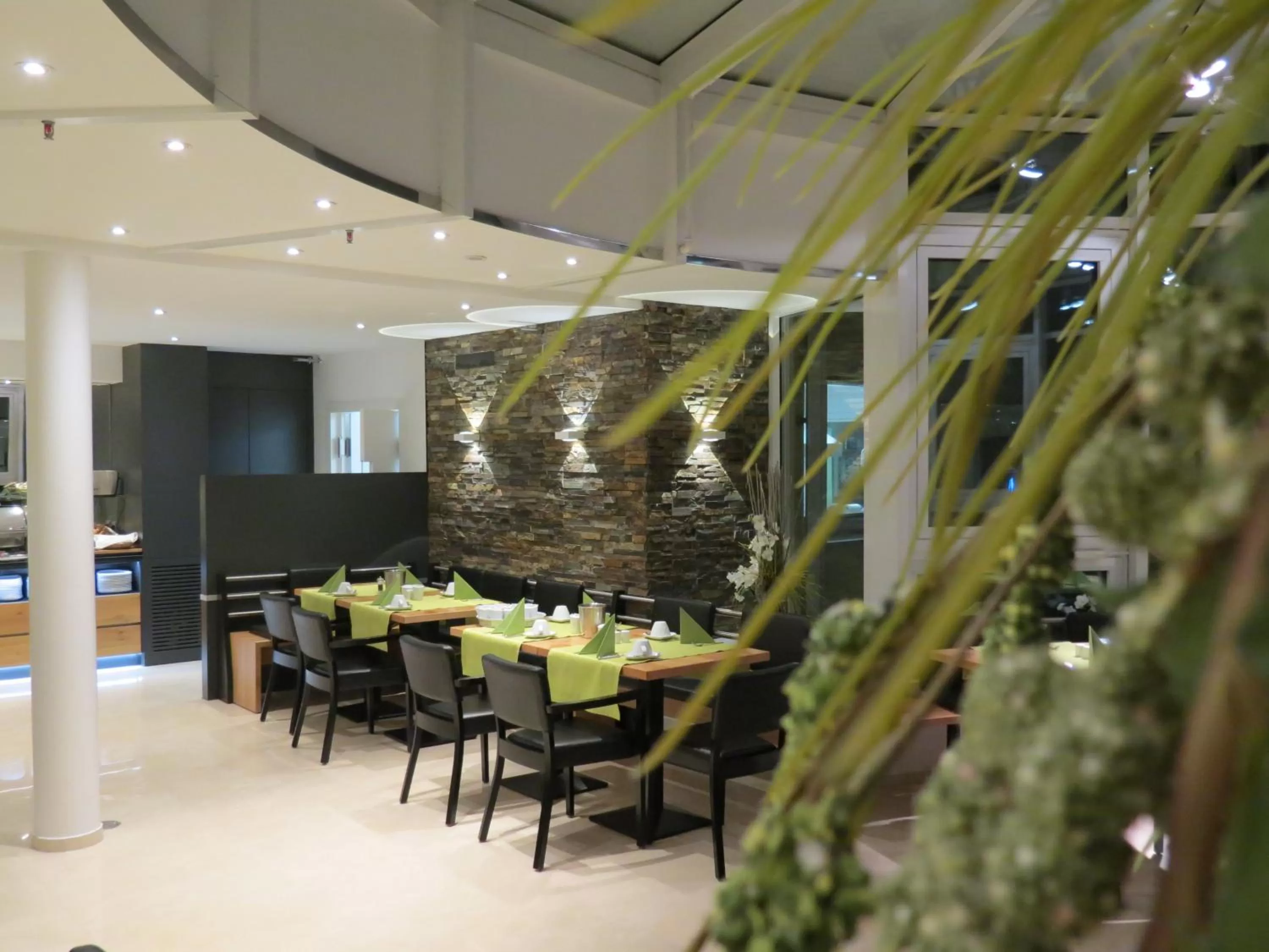 Restaurant/places to eat in Comfor Hotel Ulm City