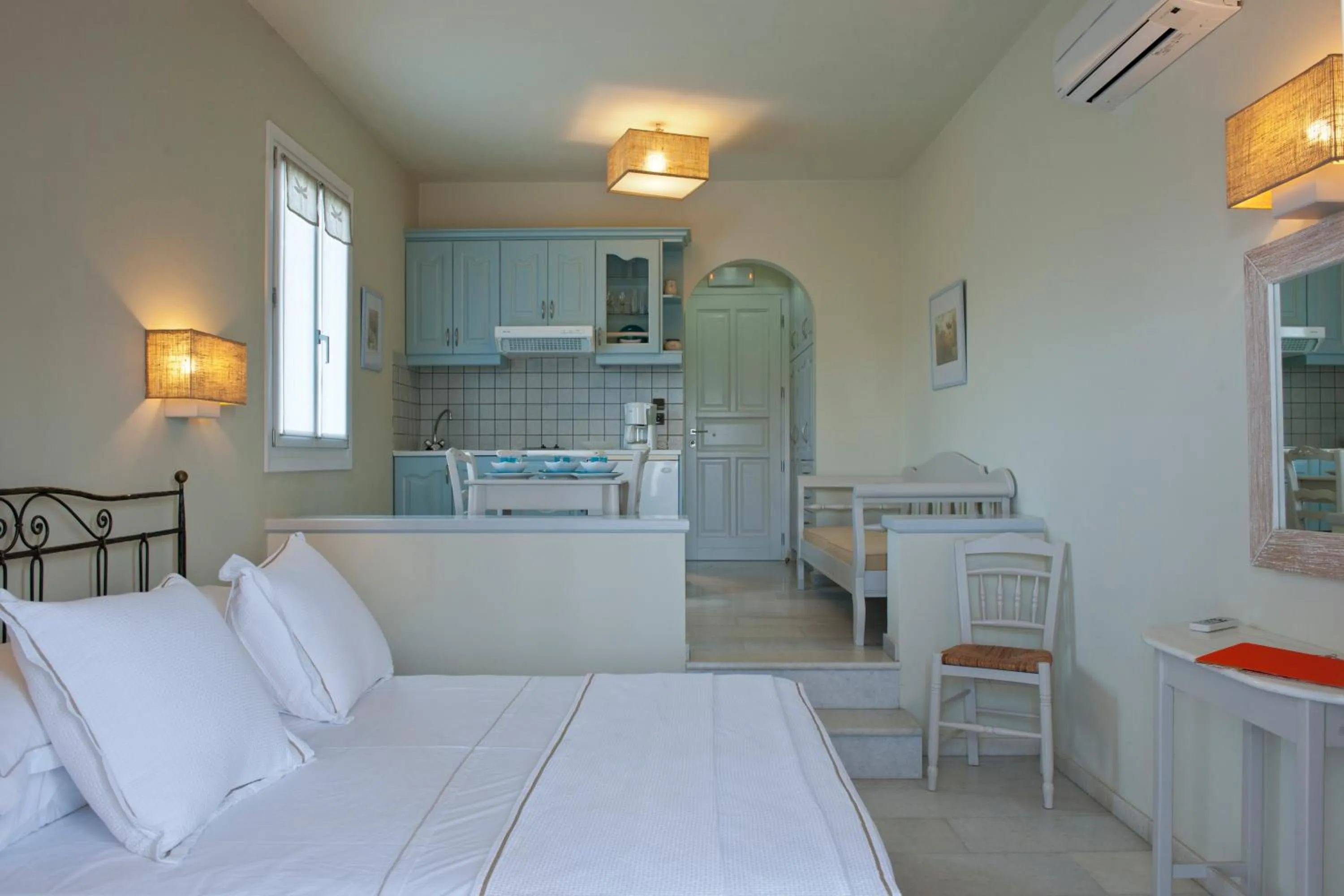 Photo of the whole room, Bed in Ammos Naxos Exclusive Apartments & Studios