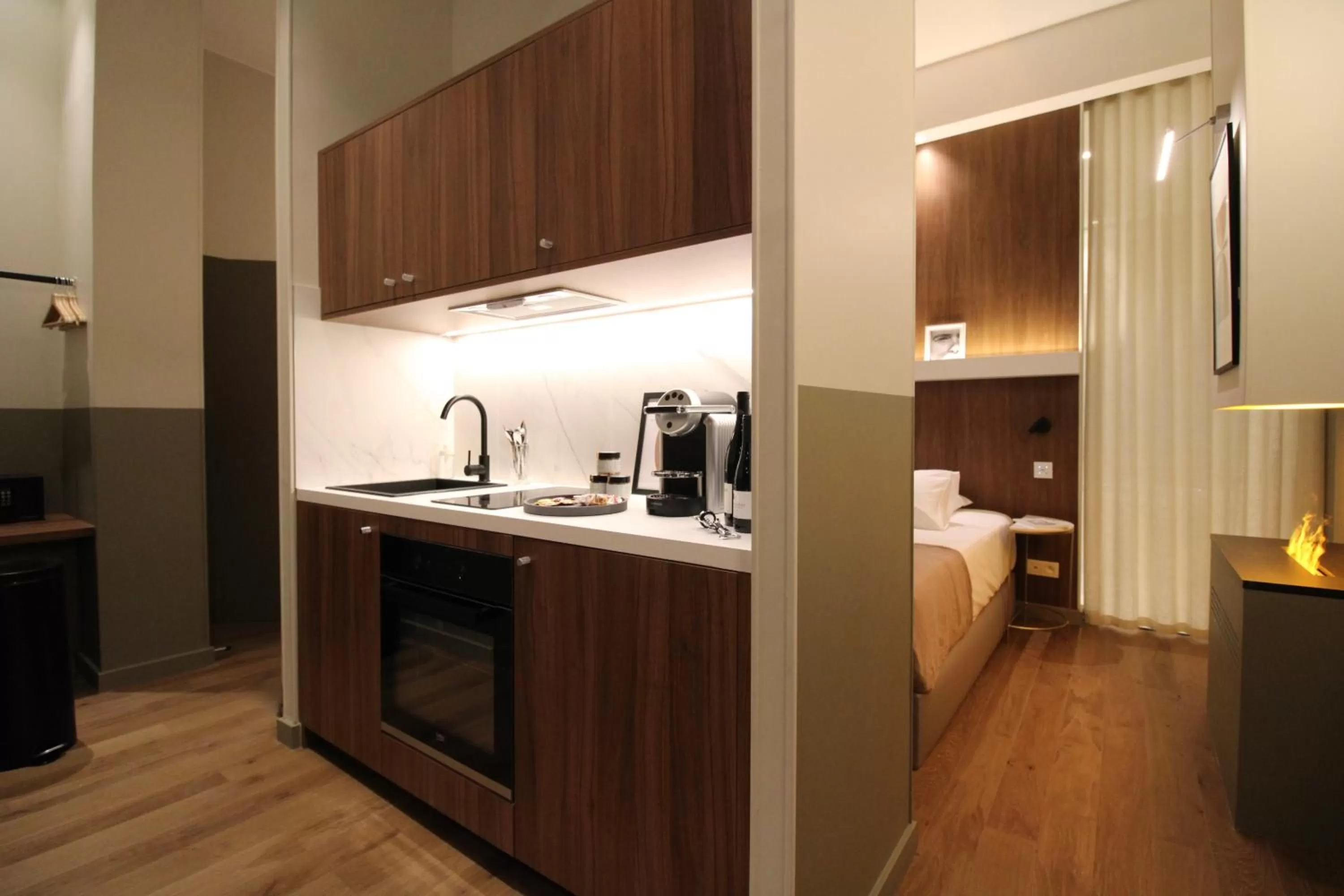 Coffee/tea facilities, Kitchen/Kitchenette in MiHotel Sala