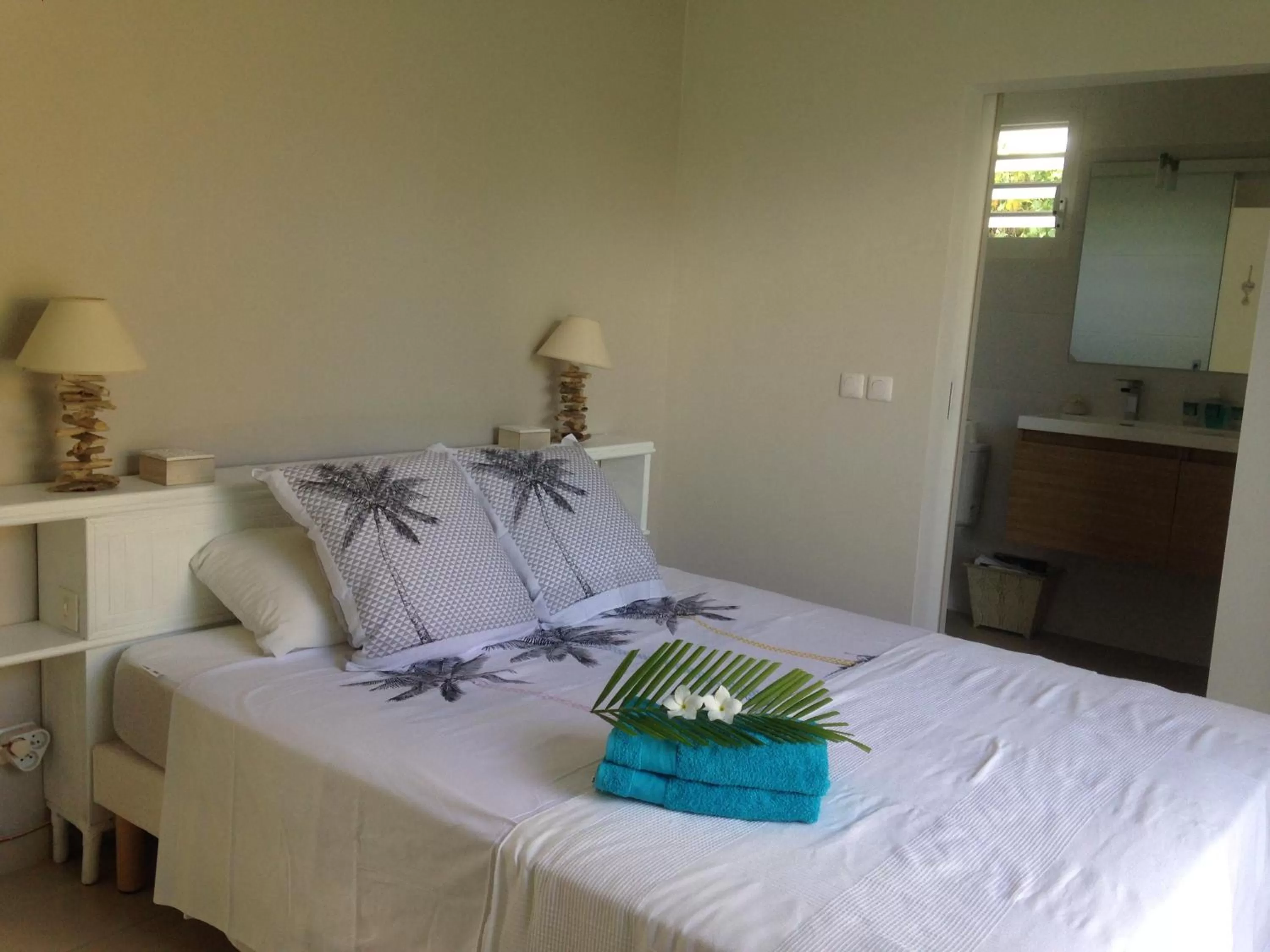 Bed in Chambre d'hôte Coeur-CoCo piscine