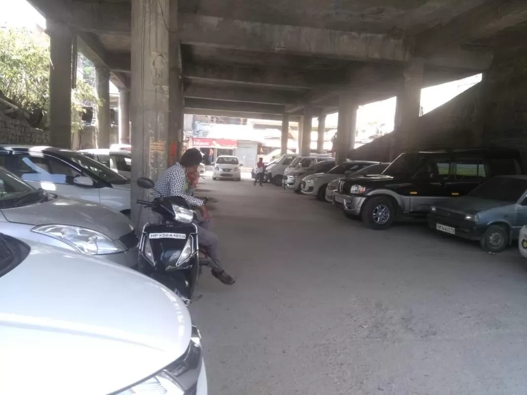 Parking in Hotel Kullu Valley