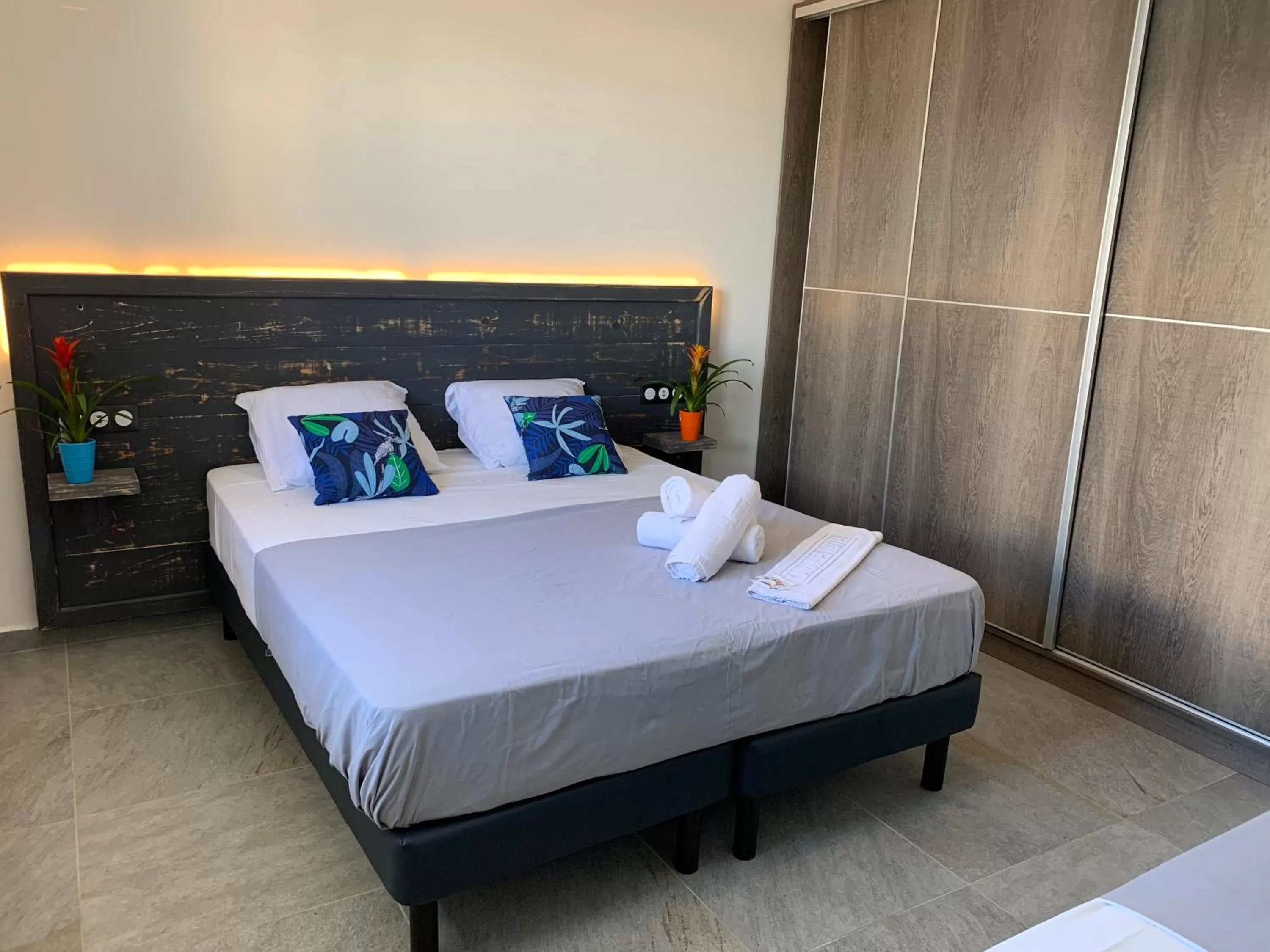 Bed in Karaibes Residence