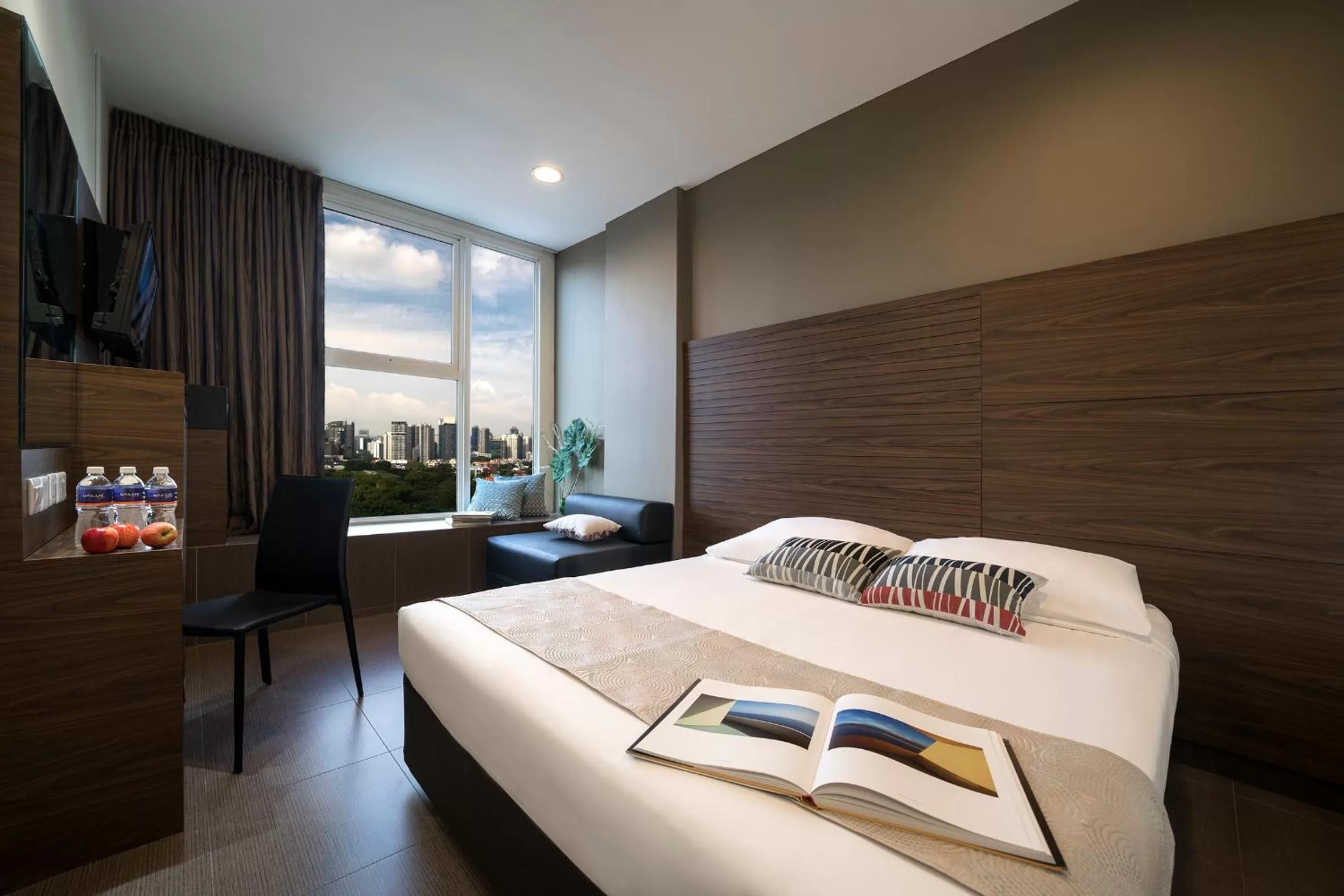 Photo of the whole room, Bed in Value Hotel Thomson