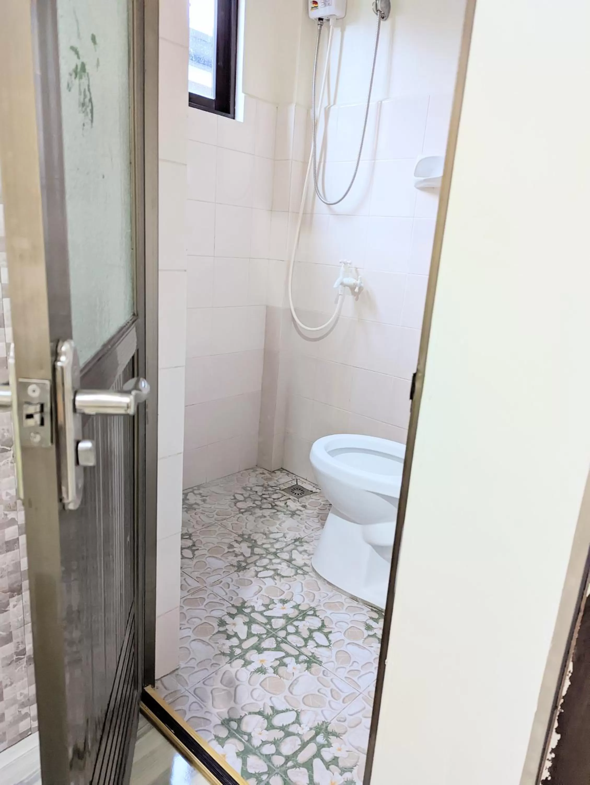 Bathroom in Charlina Inn Panglao