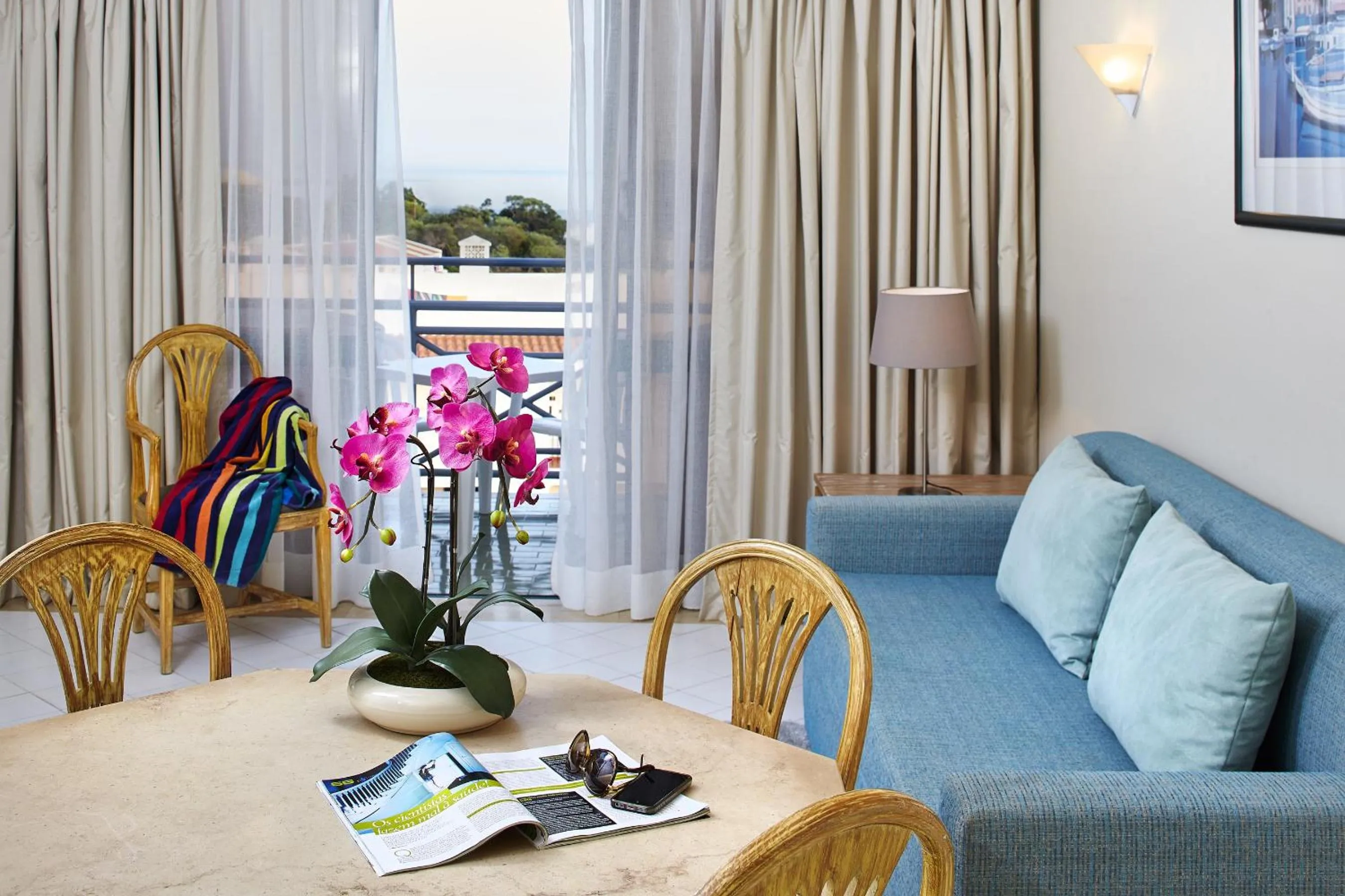 Seating area in Luna Clube Oceano