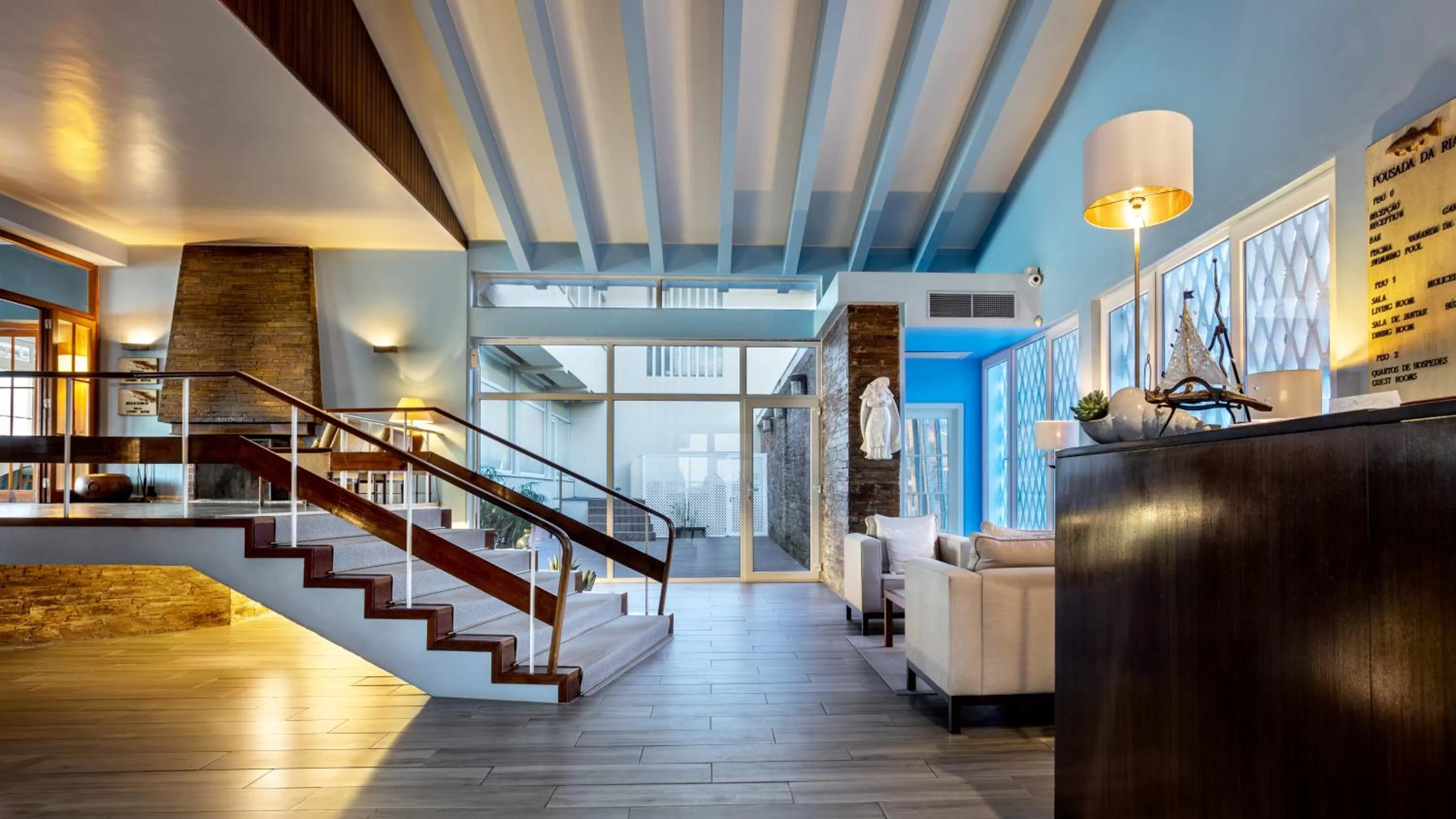 Communal lounge/ TV room in Pousada da Ria