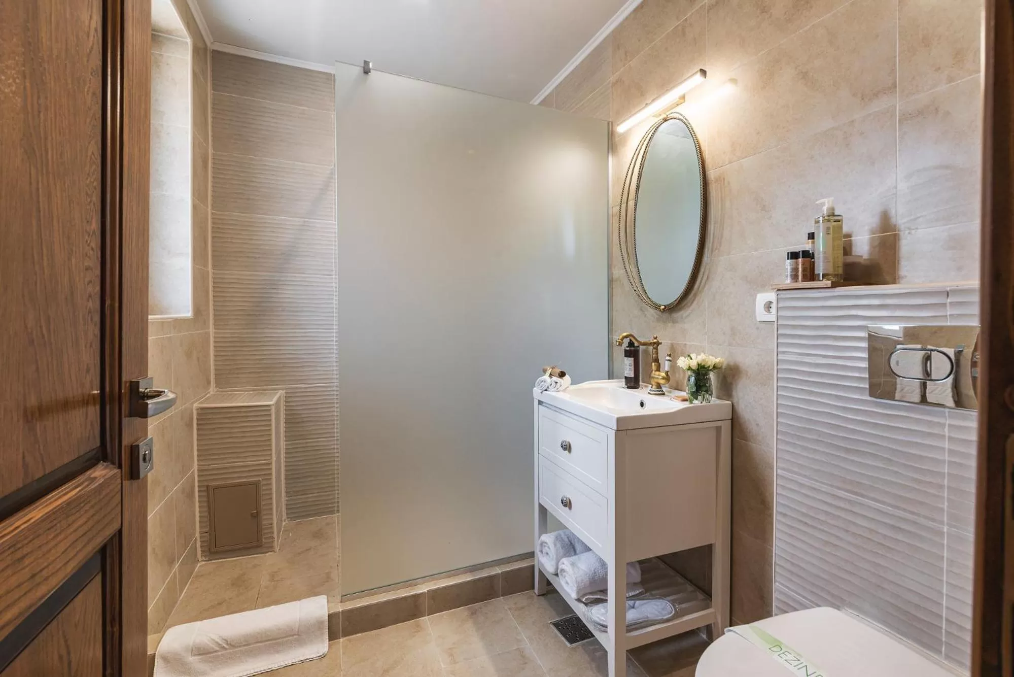 Bathroom in Nikolas Haus Central Location with Free Parking