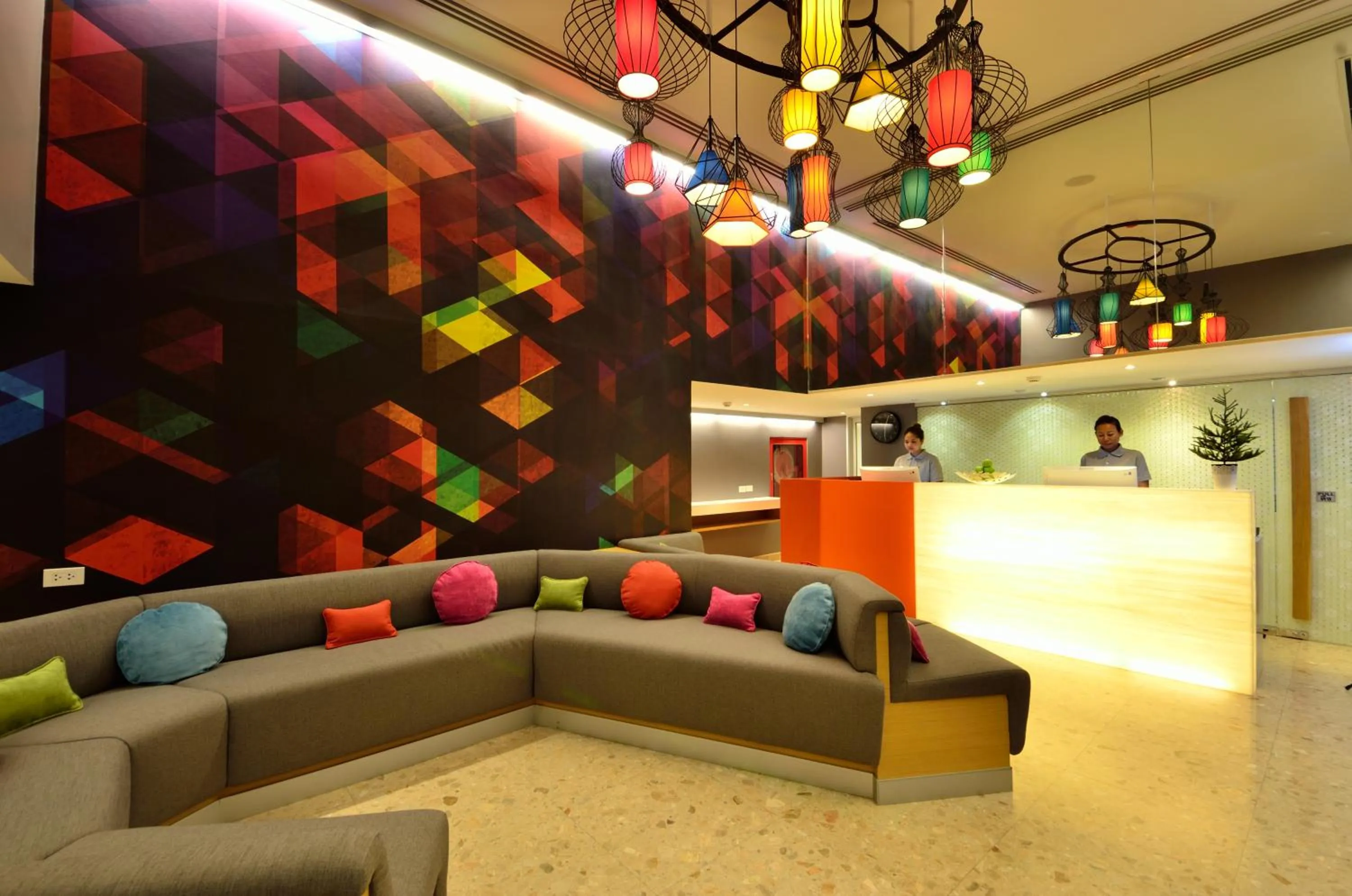 Restaurant/places to eat in Bizotel Premier Hotel & Residence