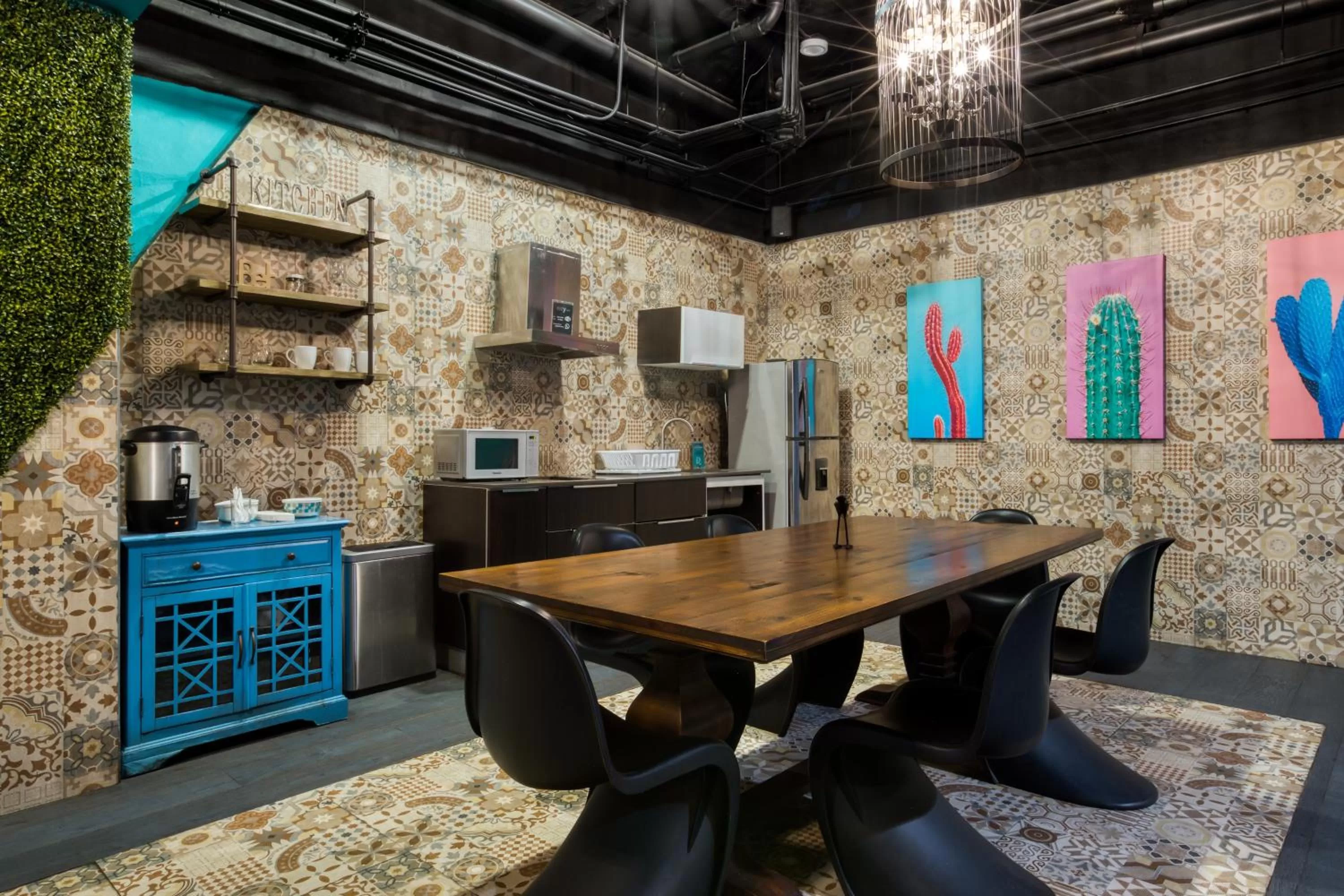 Communal lounge/ TV room in Eazy Centro by ULIV