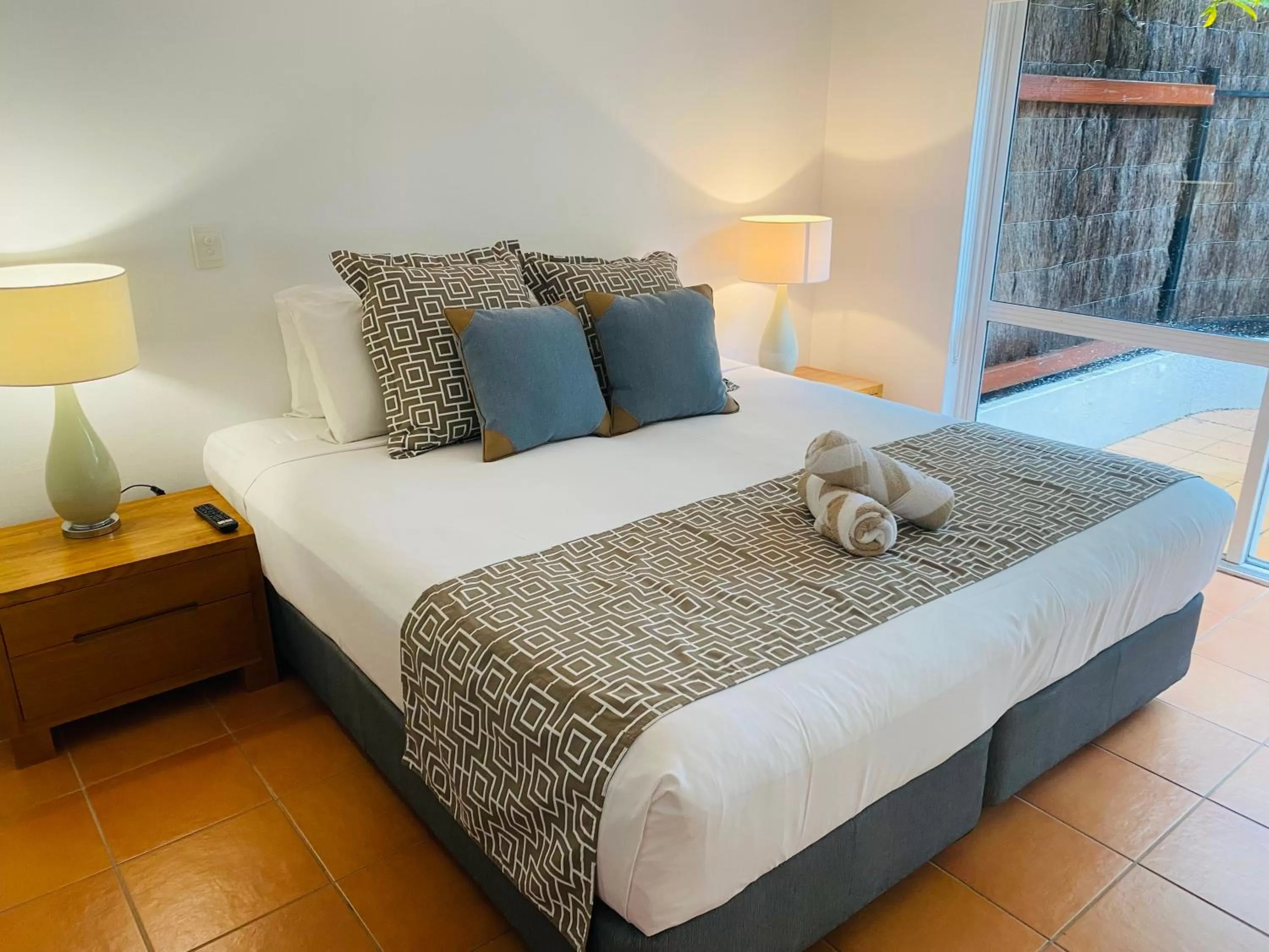 Bedroom, Bed in BeachView Apartments at Villa Paradiso