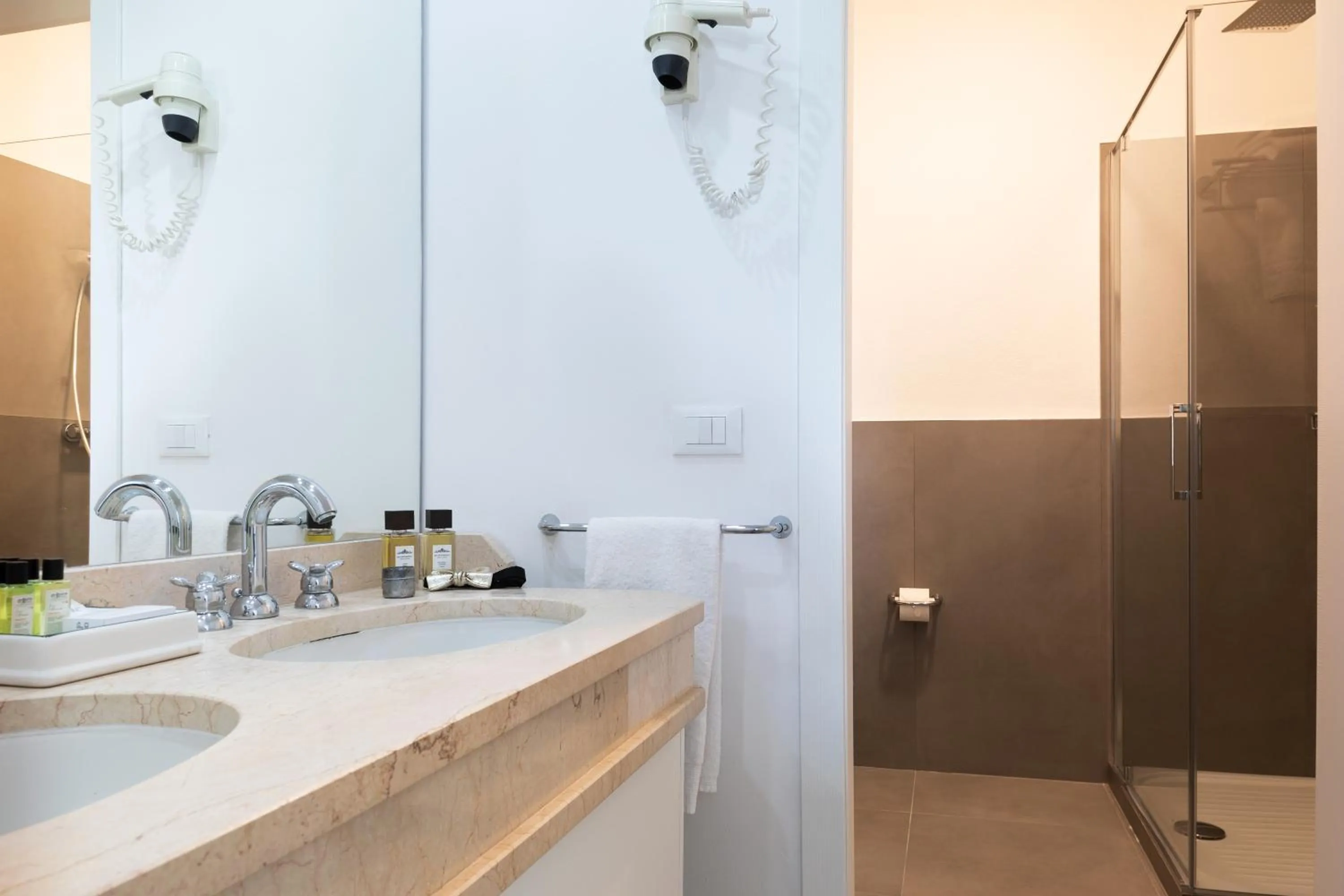 Shower in Golf Hotel Punta Ala