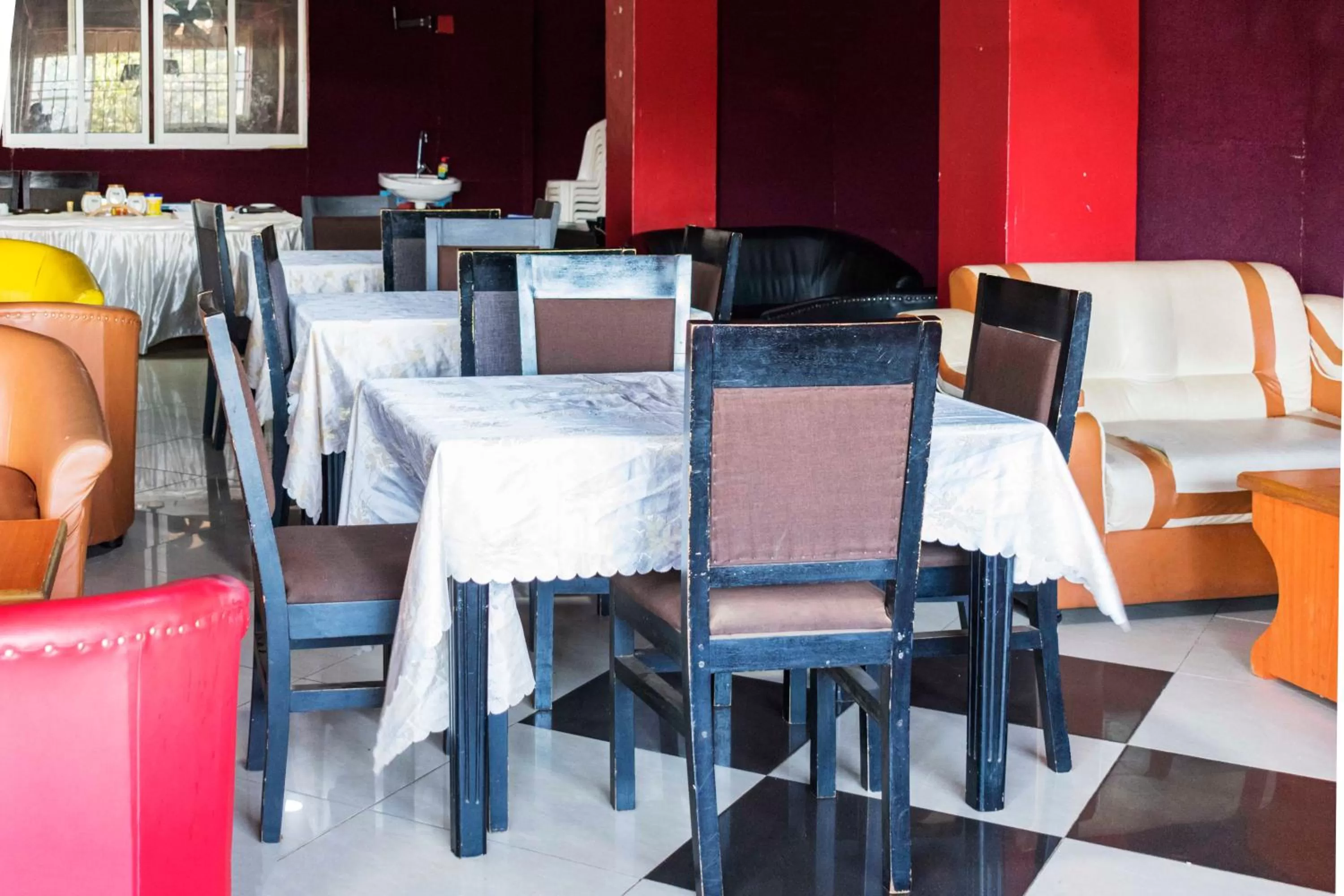 Restaurant/places to eat in Sunrise Hotel Kampala