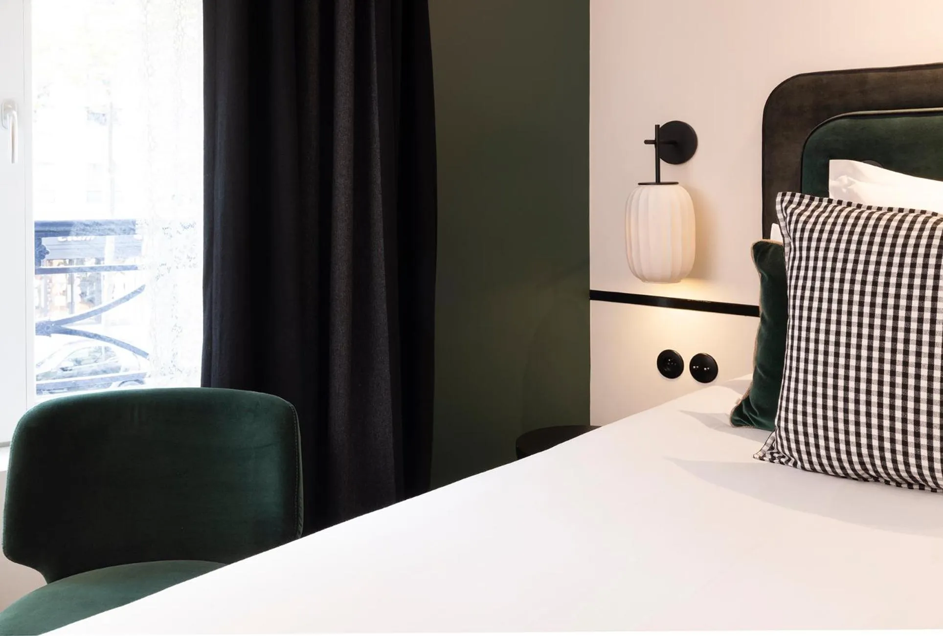 Bed in Hotel Chavanel