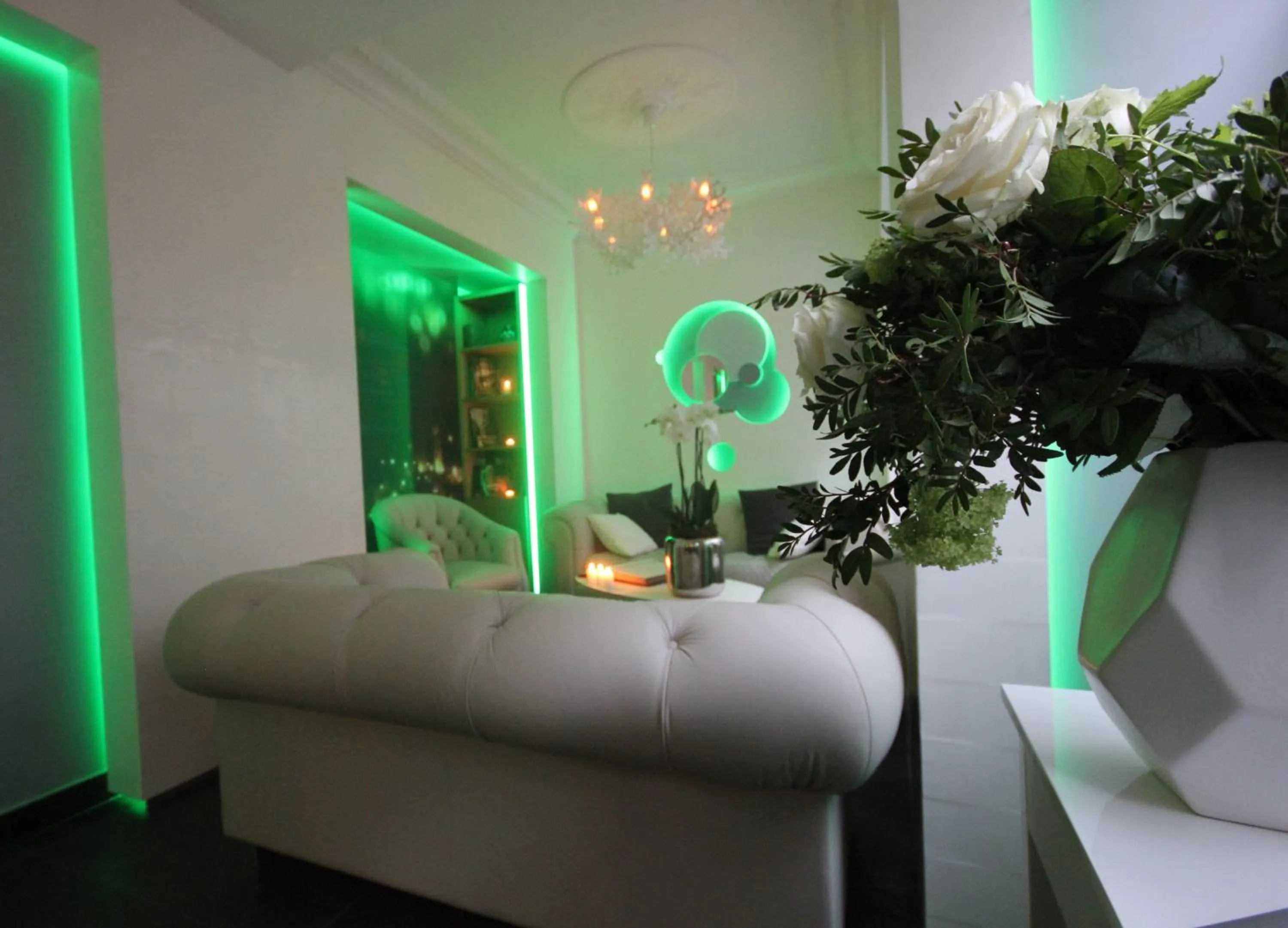 Lobby or reception in Hôtel Lumières Montmartre Paris