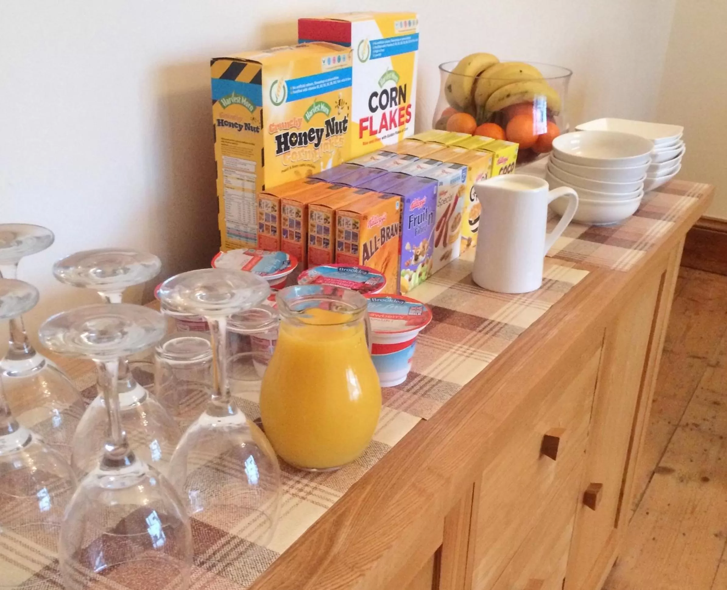 Restaurant/places to eat in Admiral Guest House