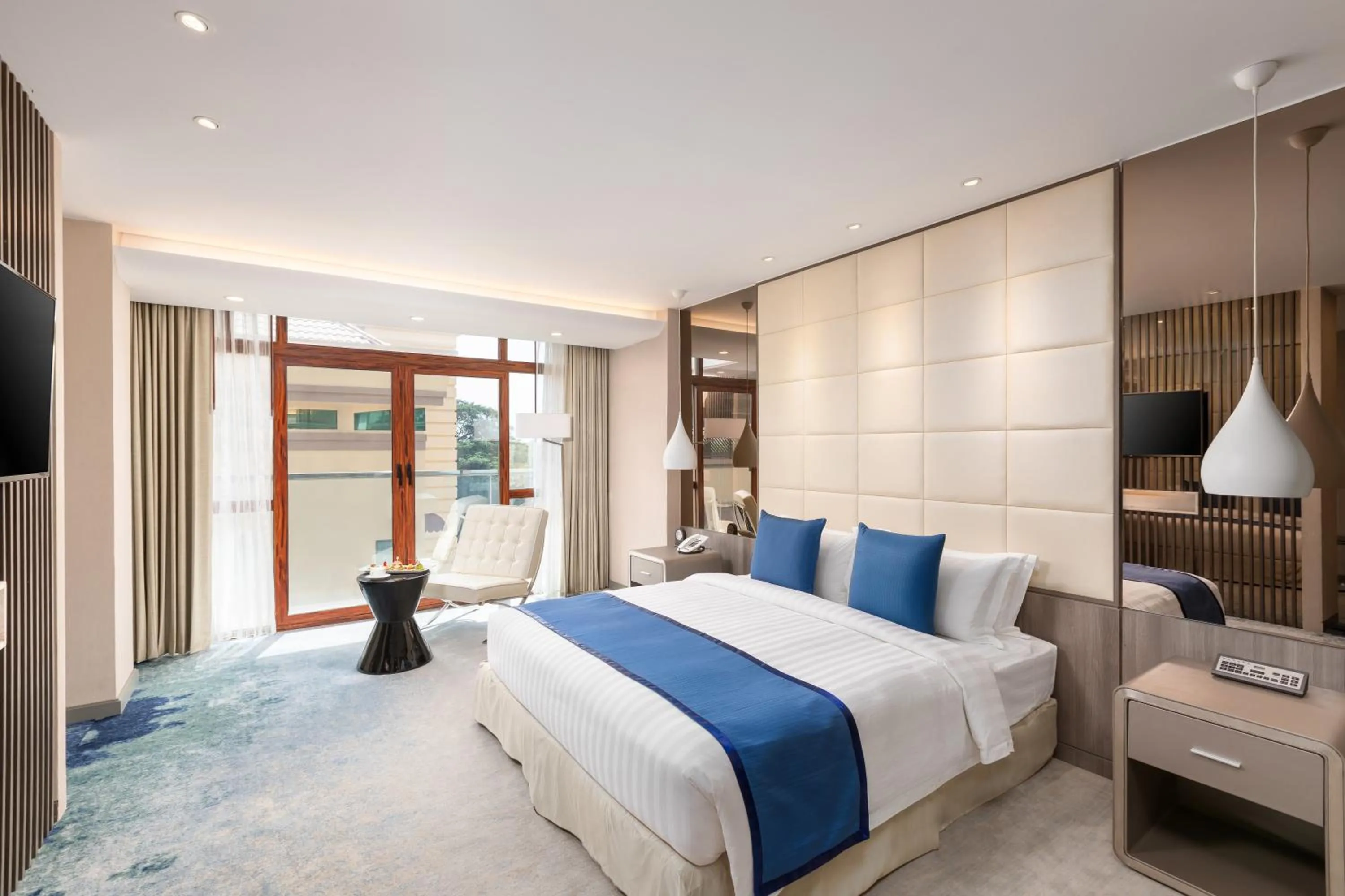 Bed in Grand Palace Hotel