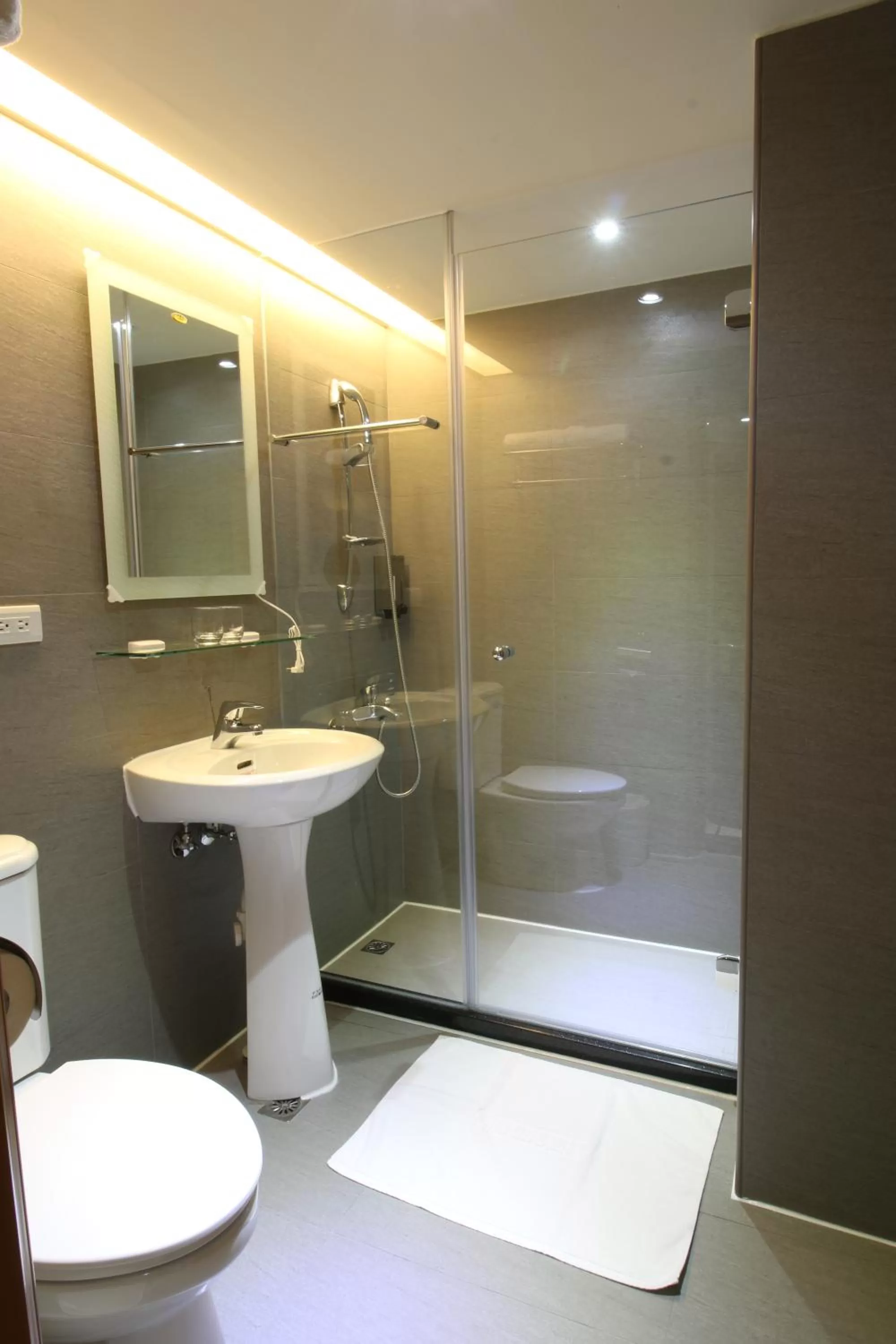 Shower in Simple Life Kaohsiung