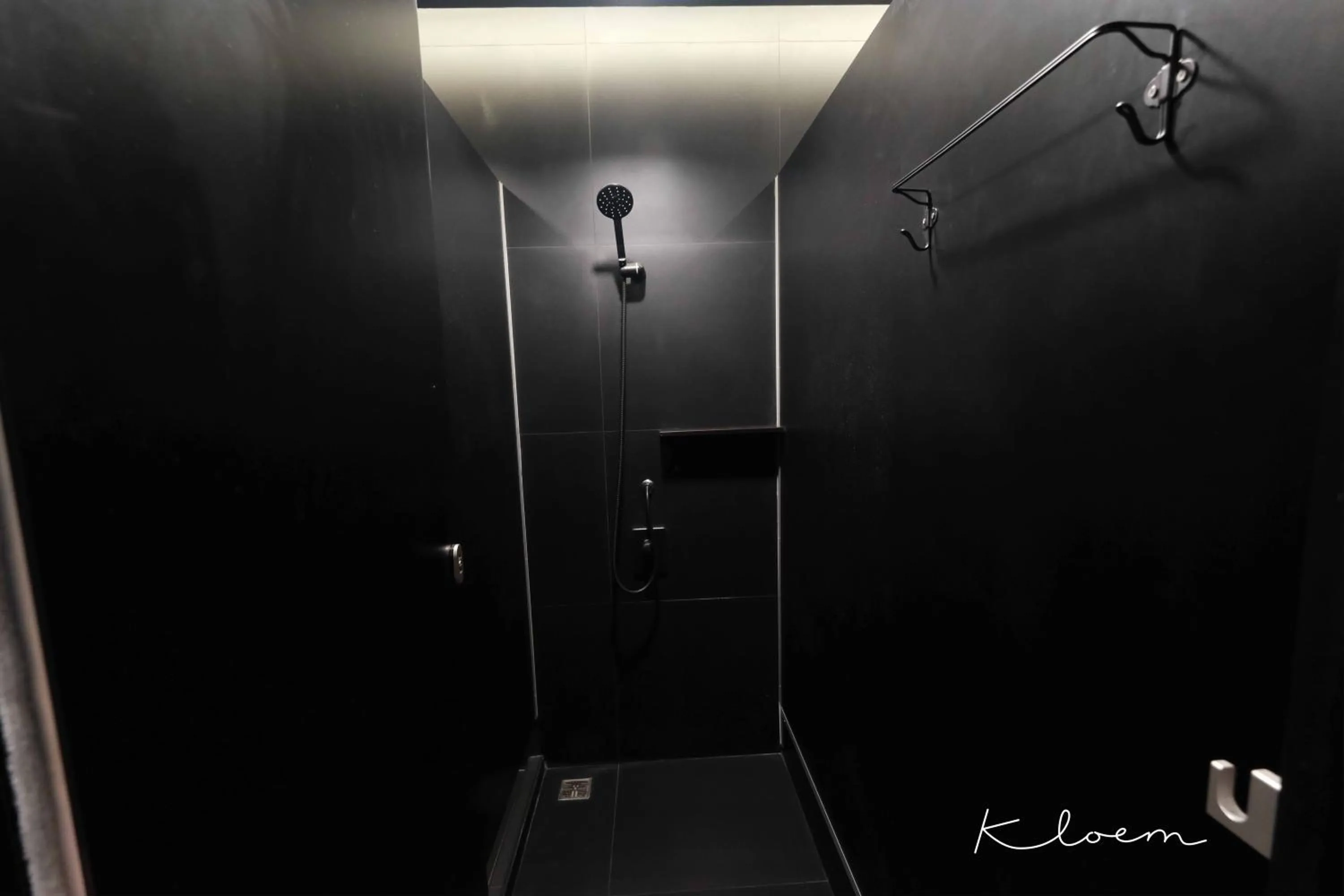 Shower in Kloem Hostel